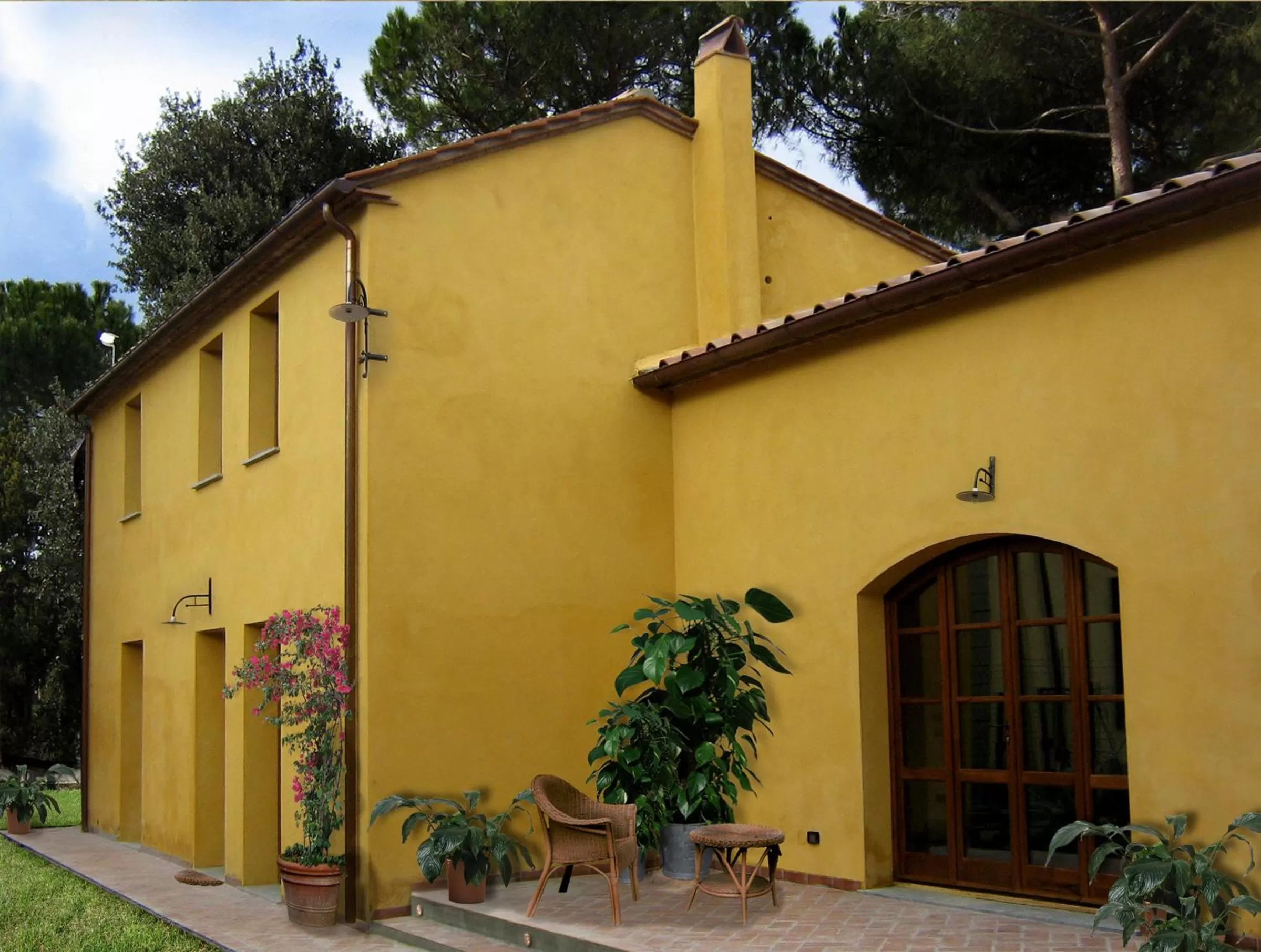 Property building in Pisa Holidays