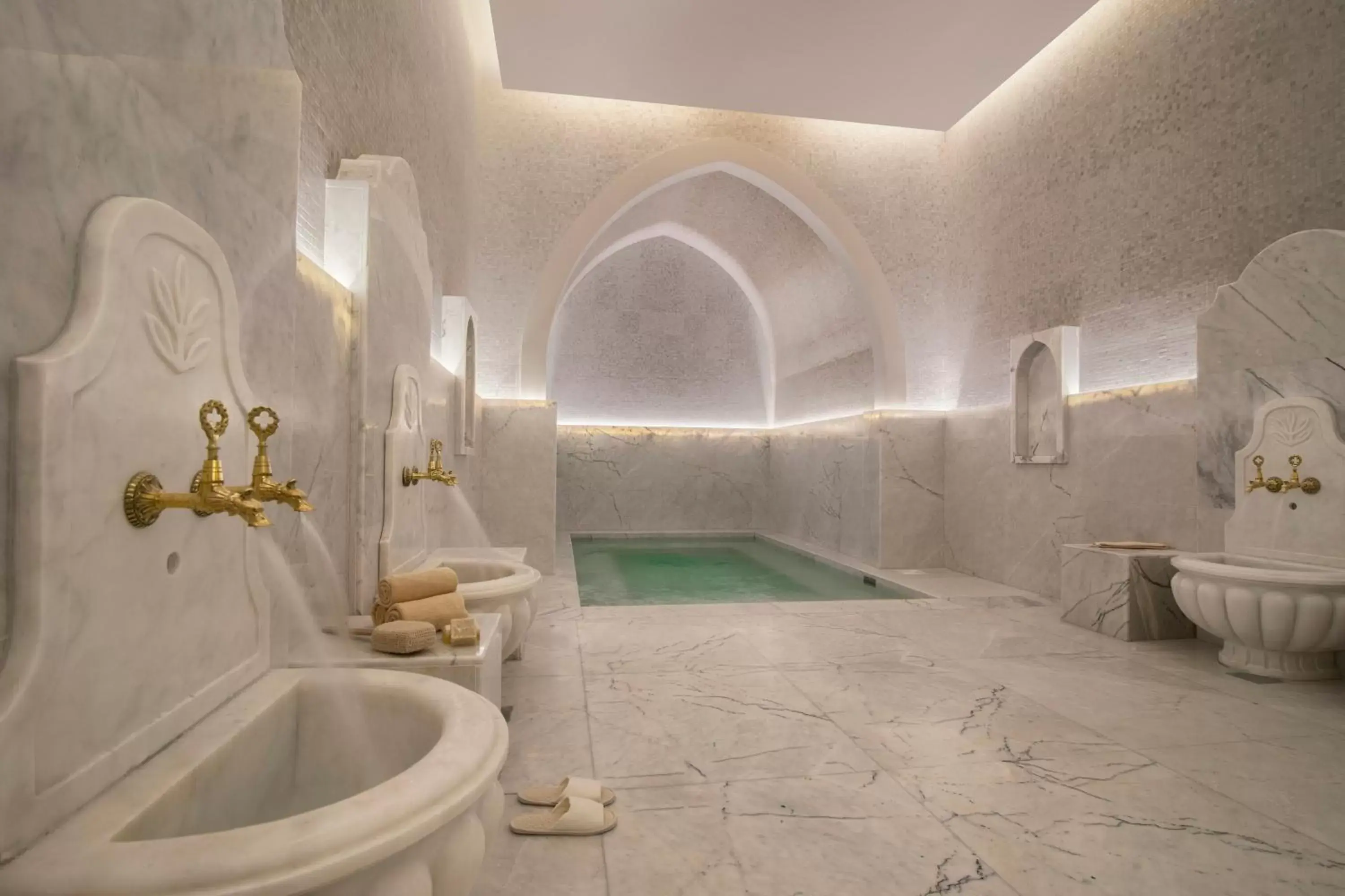 Spa and wellness centre/facilities, Bathroom in Cristal Amaken Hotel Riyadh