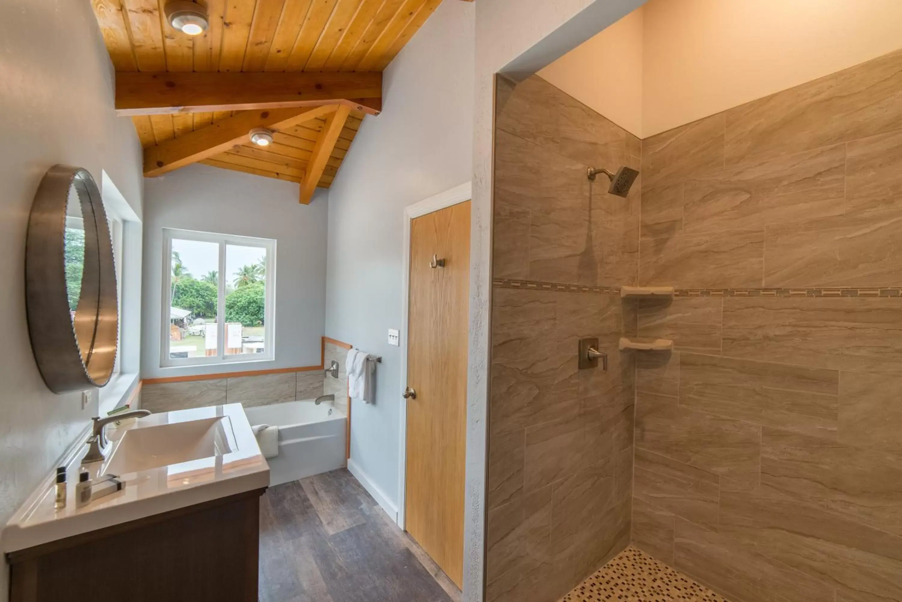 Bathroom in Hotel Molokai