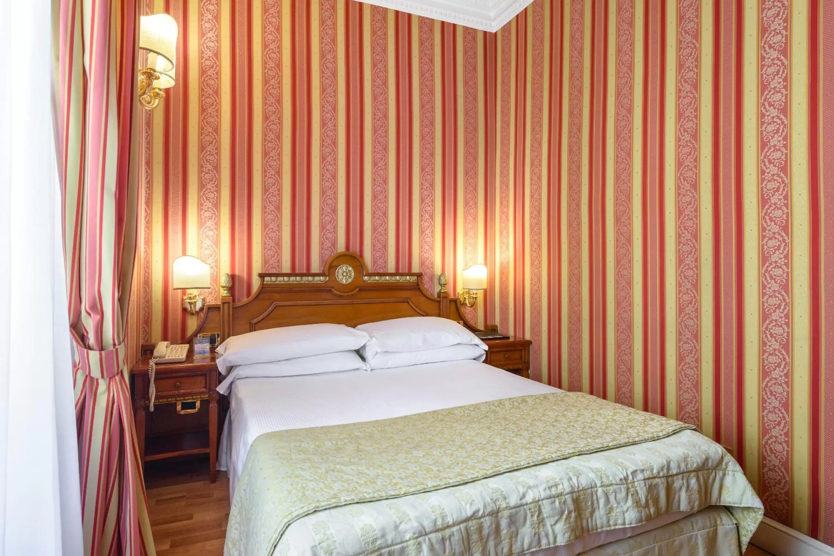 bunk bed, Bed in Gambrinus Hotel