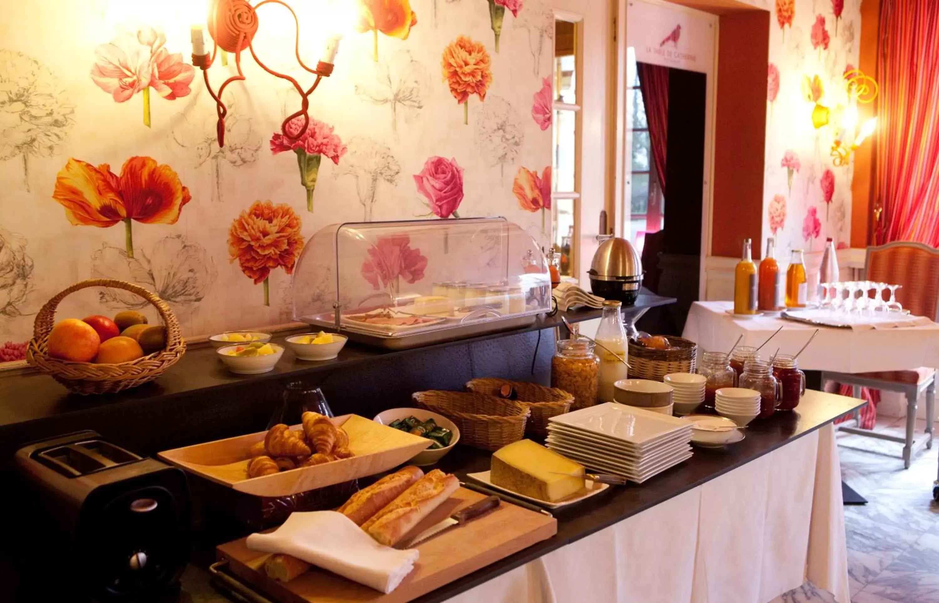 Continental breakfast, Restaurant/Places to Eat in Le Faisan Dore