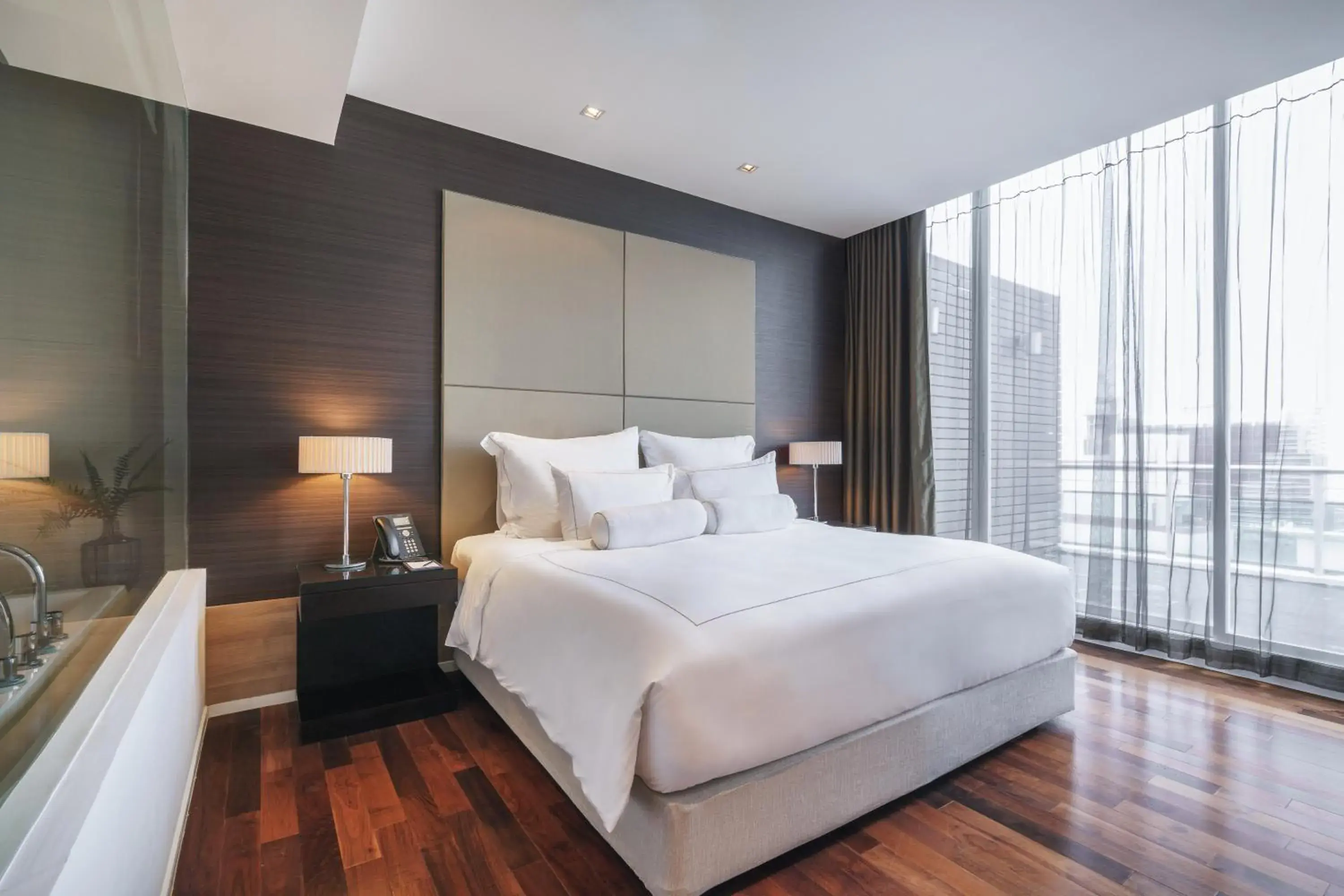 Bedroom, Bed in MUU Bangkok Hotel