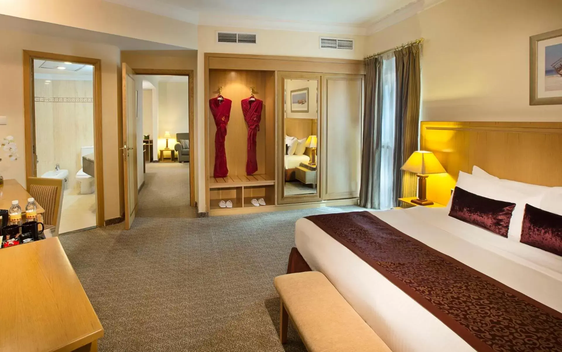 Bedroom in City Seasons Hotel Dubai