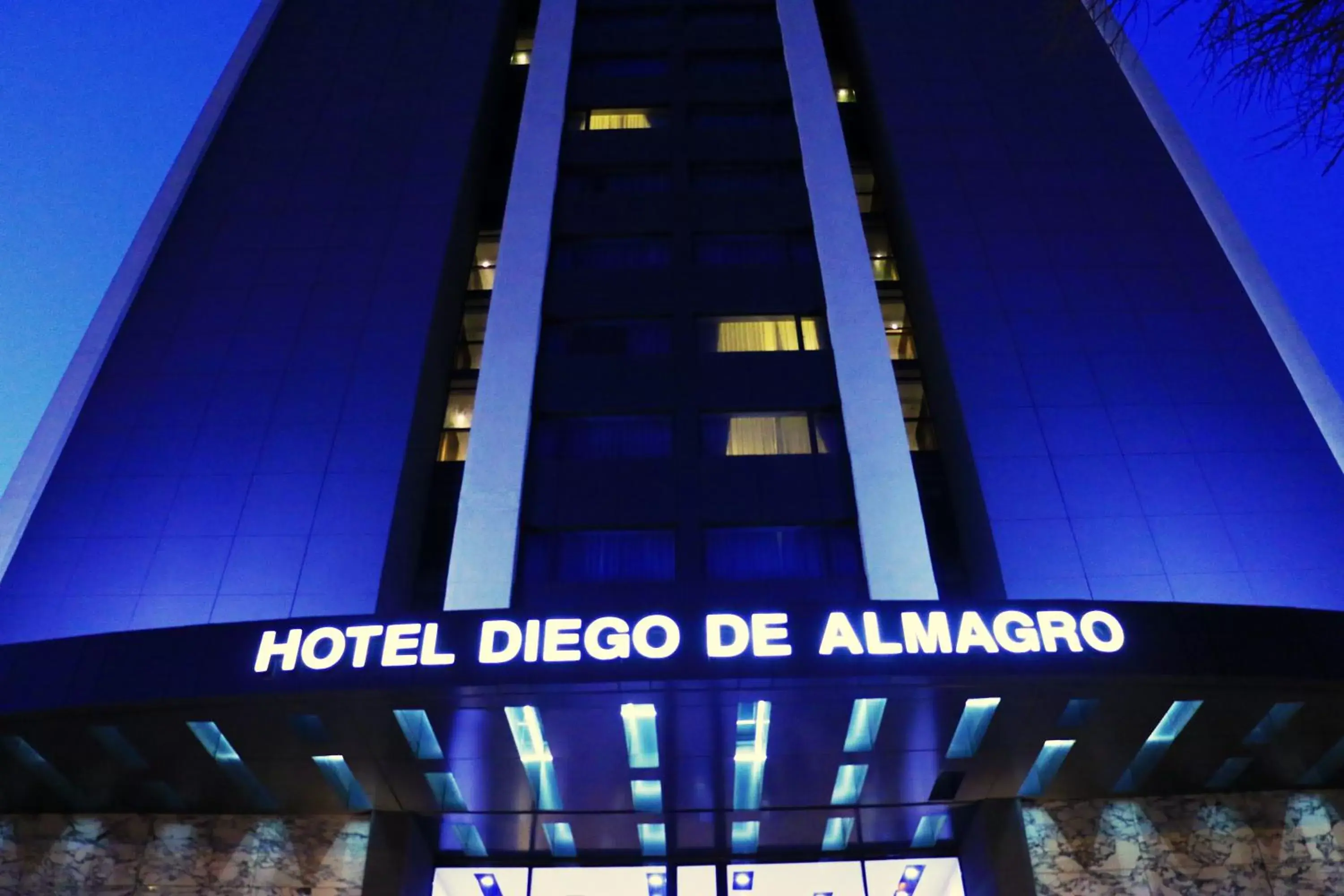 Facade/entrance in Hotel Diego de Almagro Providencia