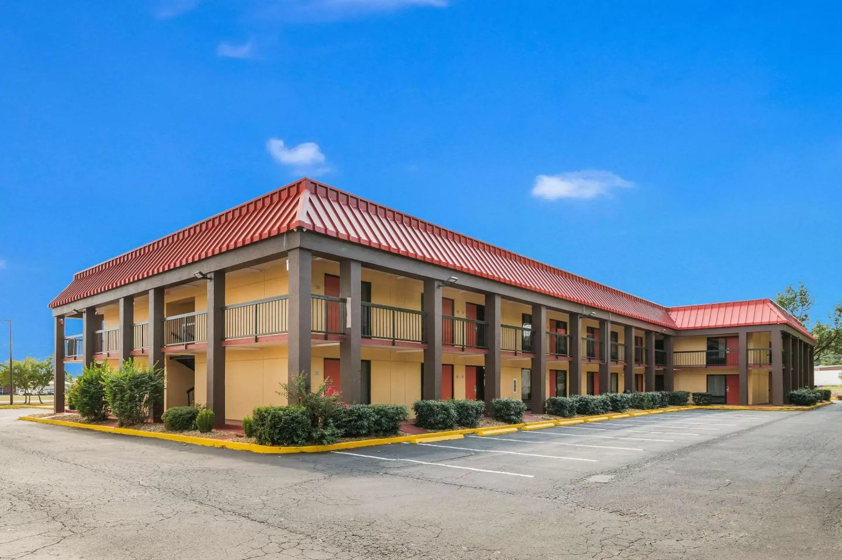 Property Building in Econo Lodge