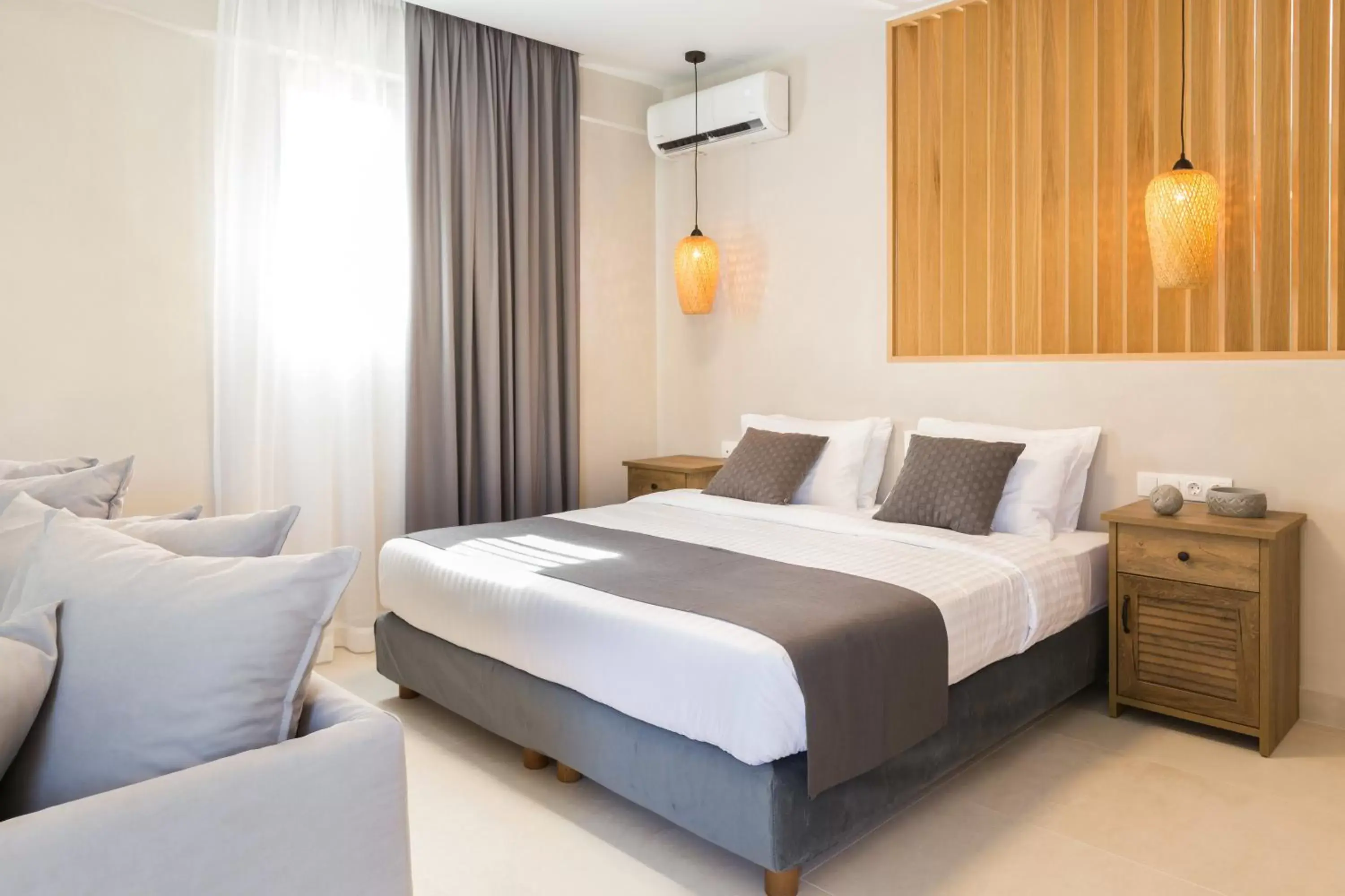Bed in Calmare suites