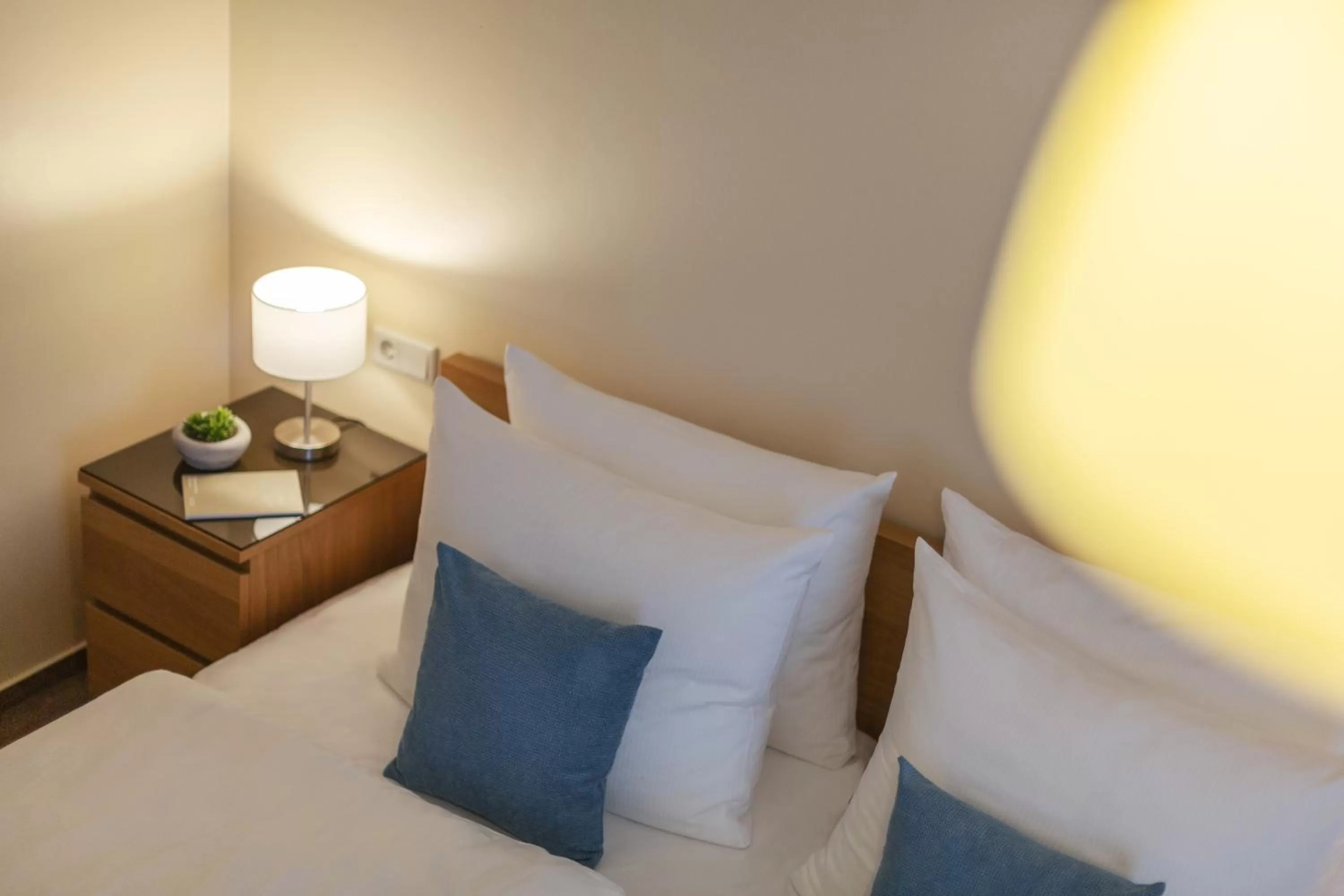 Bed in Hotel Holstenwall Hamburg Neustadt