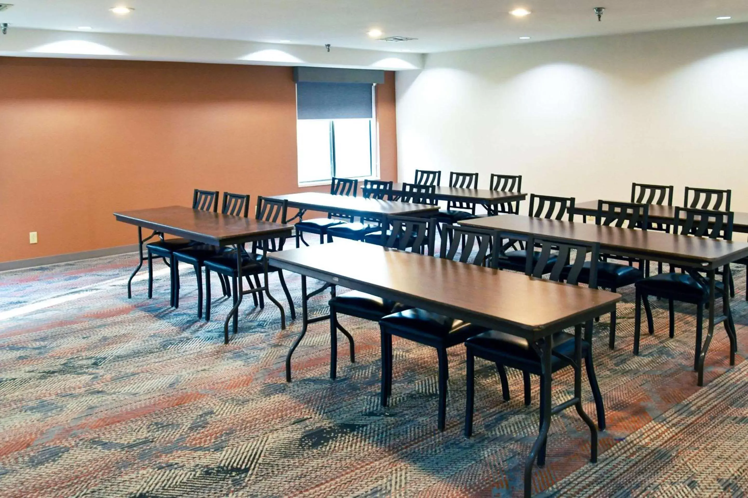 Meeting/conference room in Comfort Inn & Suites NW Milwaukee