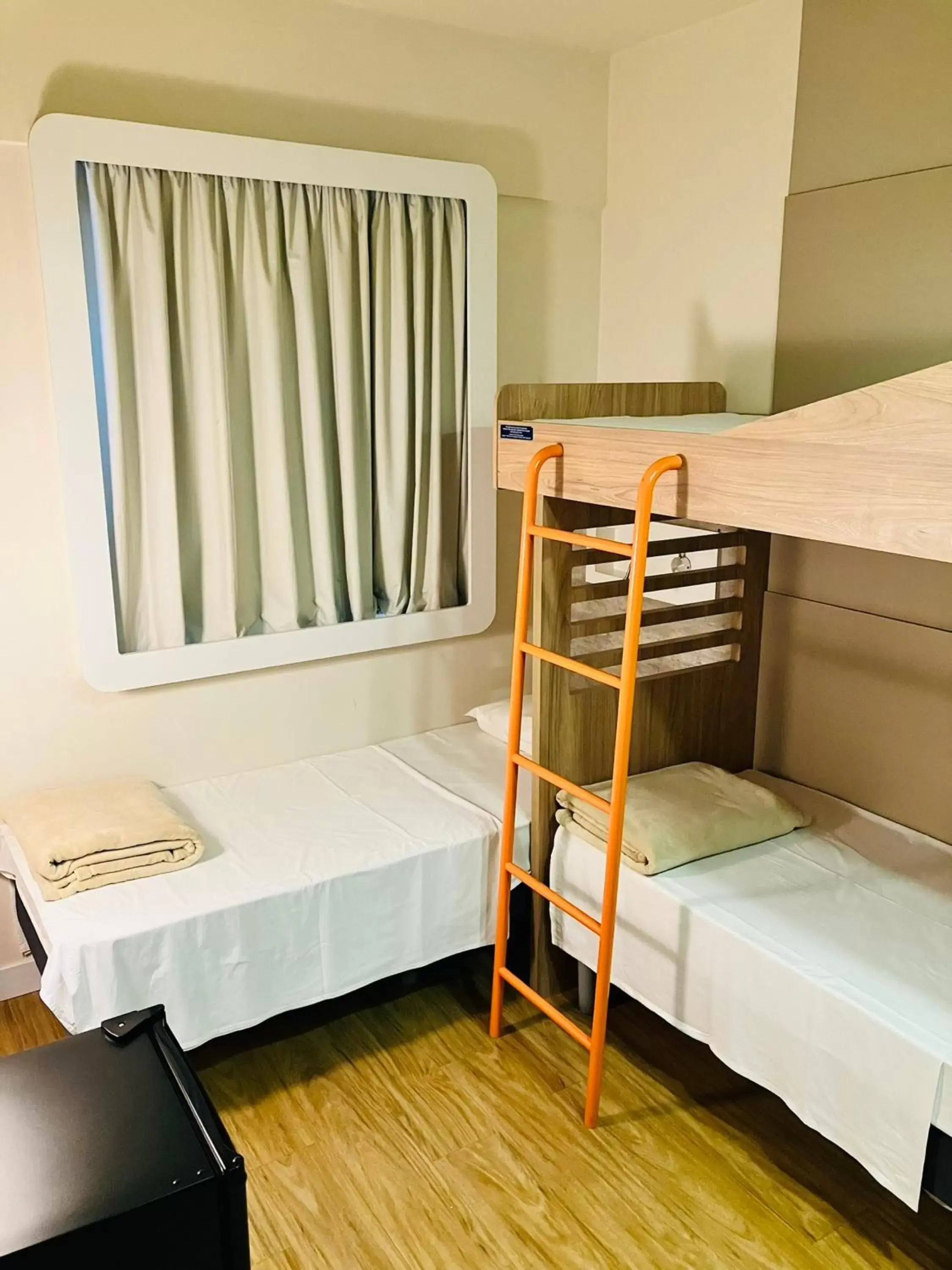 Bed, Bunk Bed in ibis budget Foz do Iguaçu