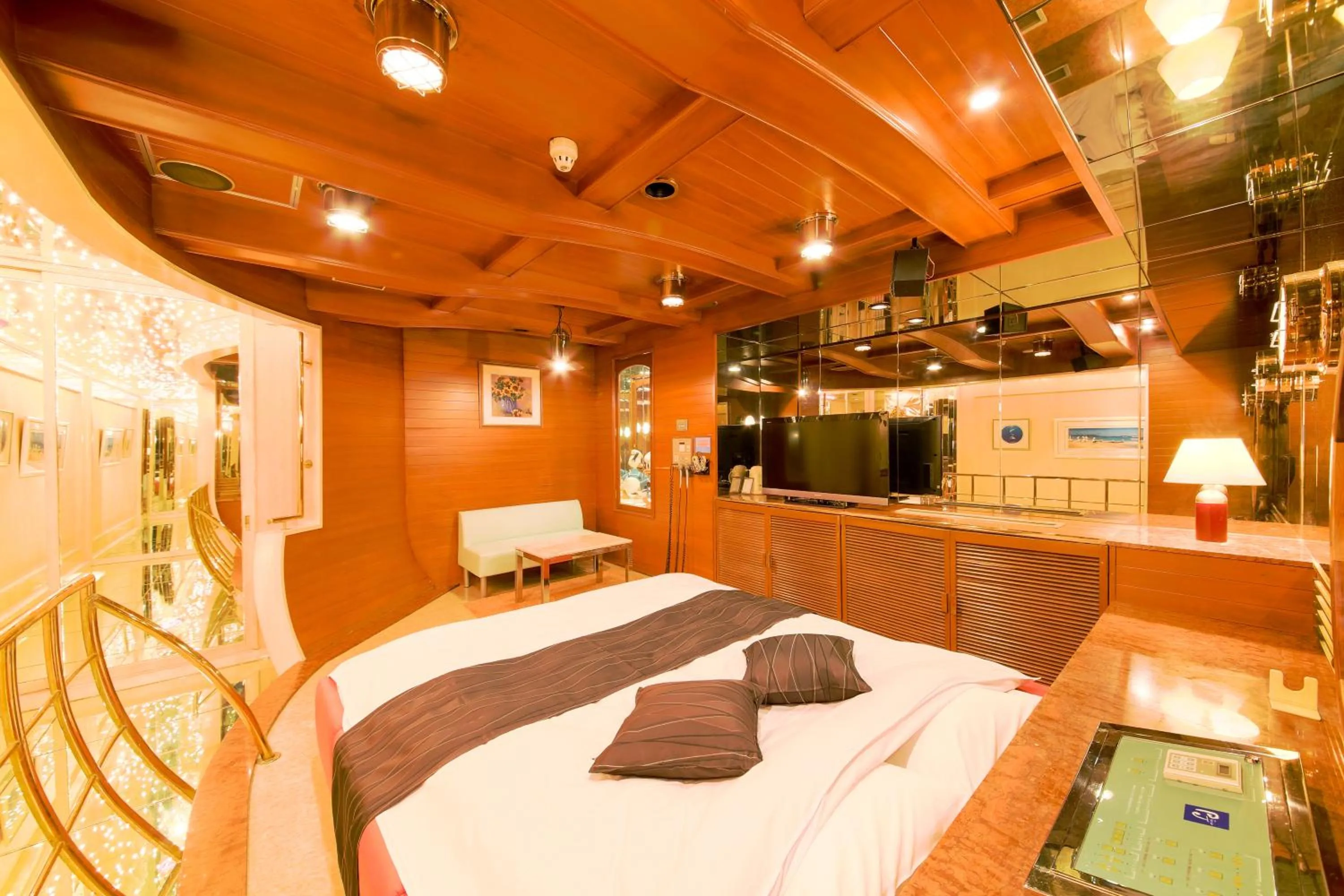 Bed in Hotel Public Jam