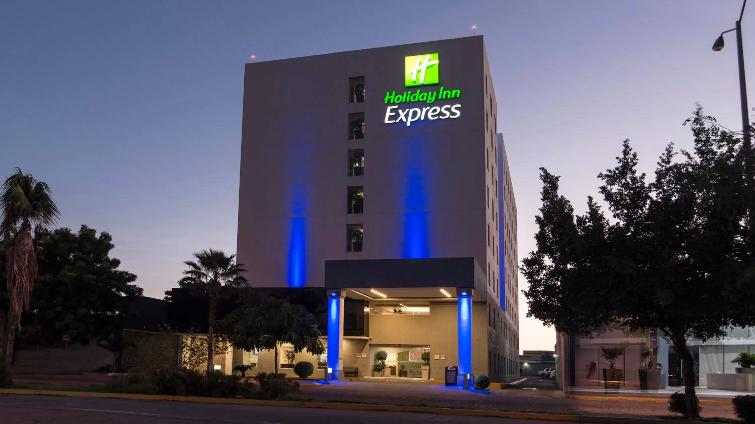 Property building in Holiday Inn Express Culiacan by IHG