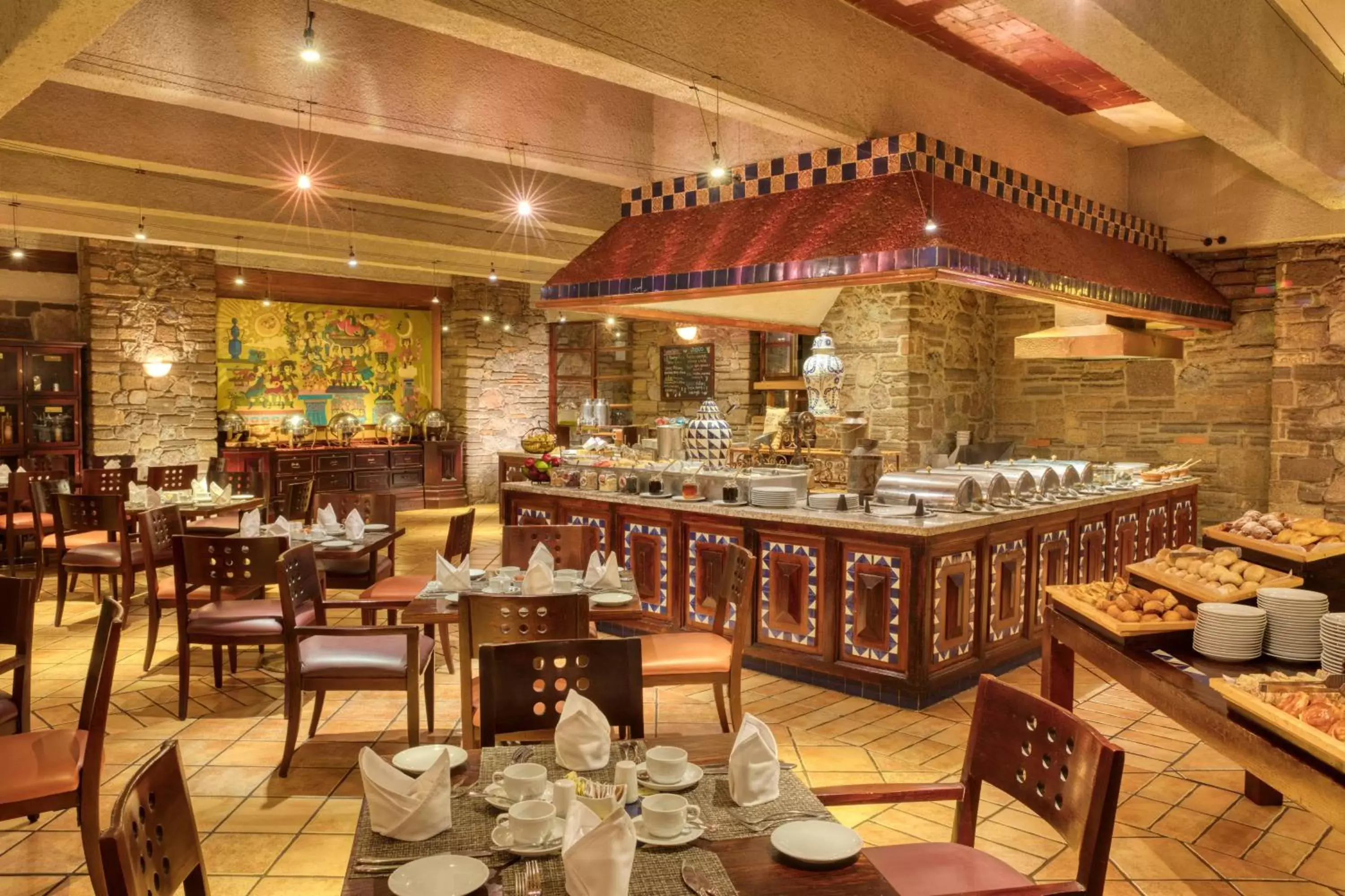 Restaurant/Places to Eat in Marriott Puebla Hotel Meson del Angel