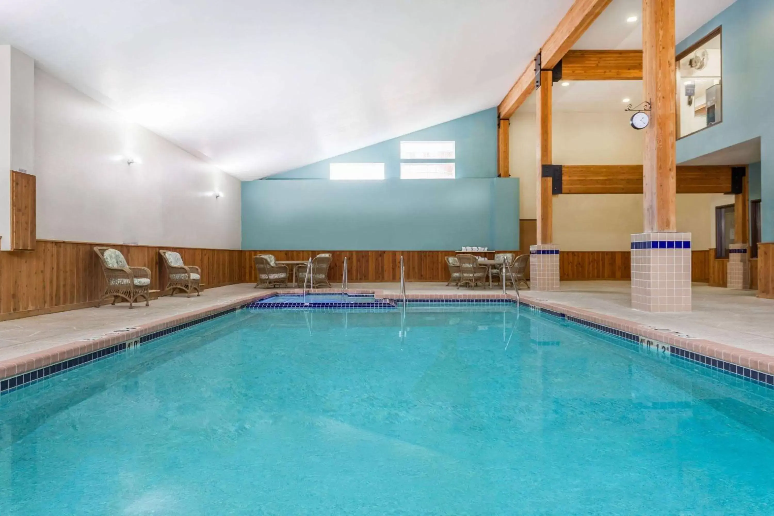 Pool view, Swimming Pool in Wyndham Garden Madison Fitchburg