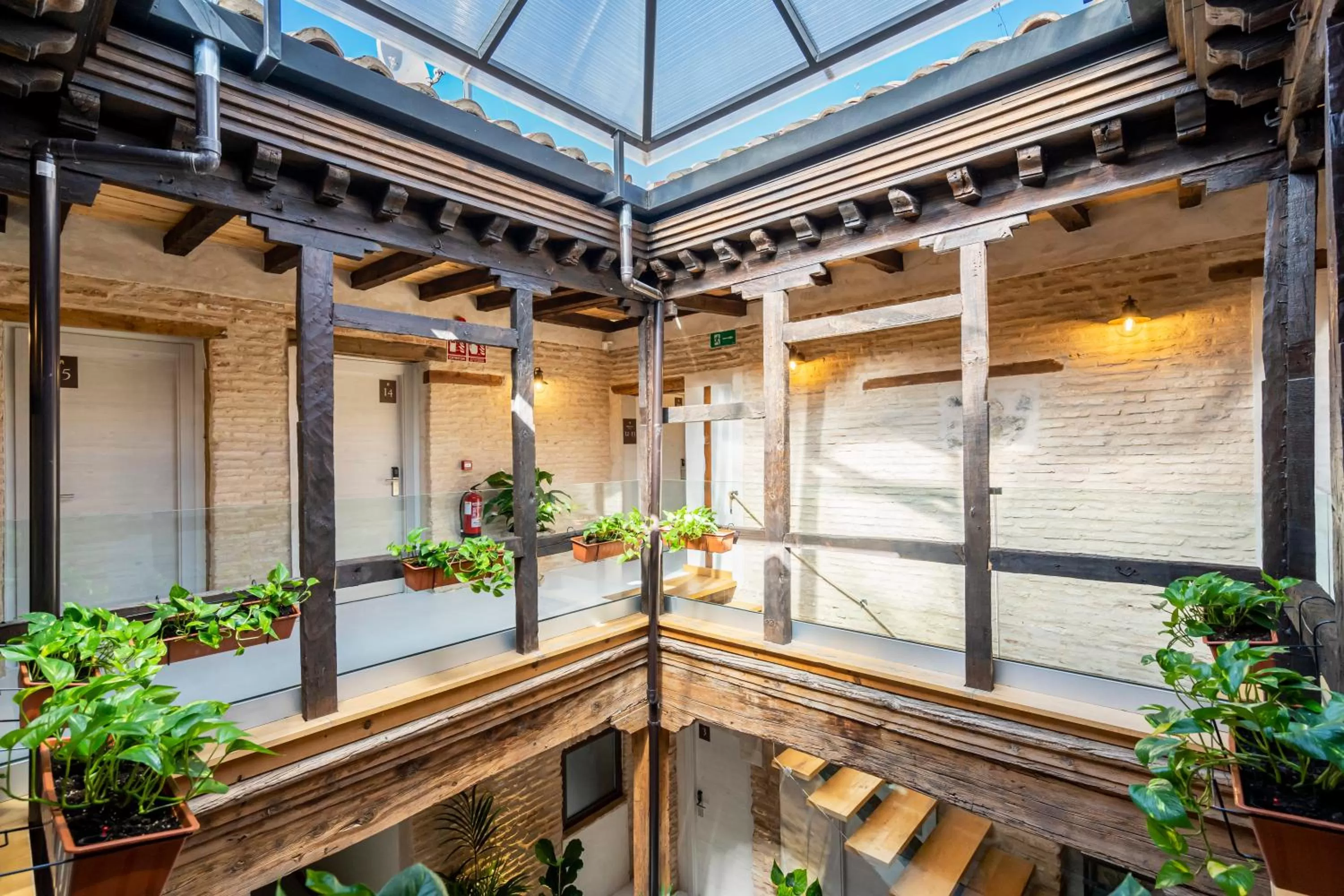 Property building in Dobo Azacanes Hostal