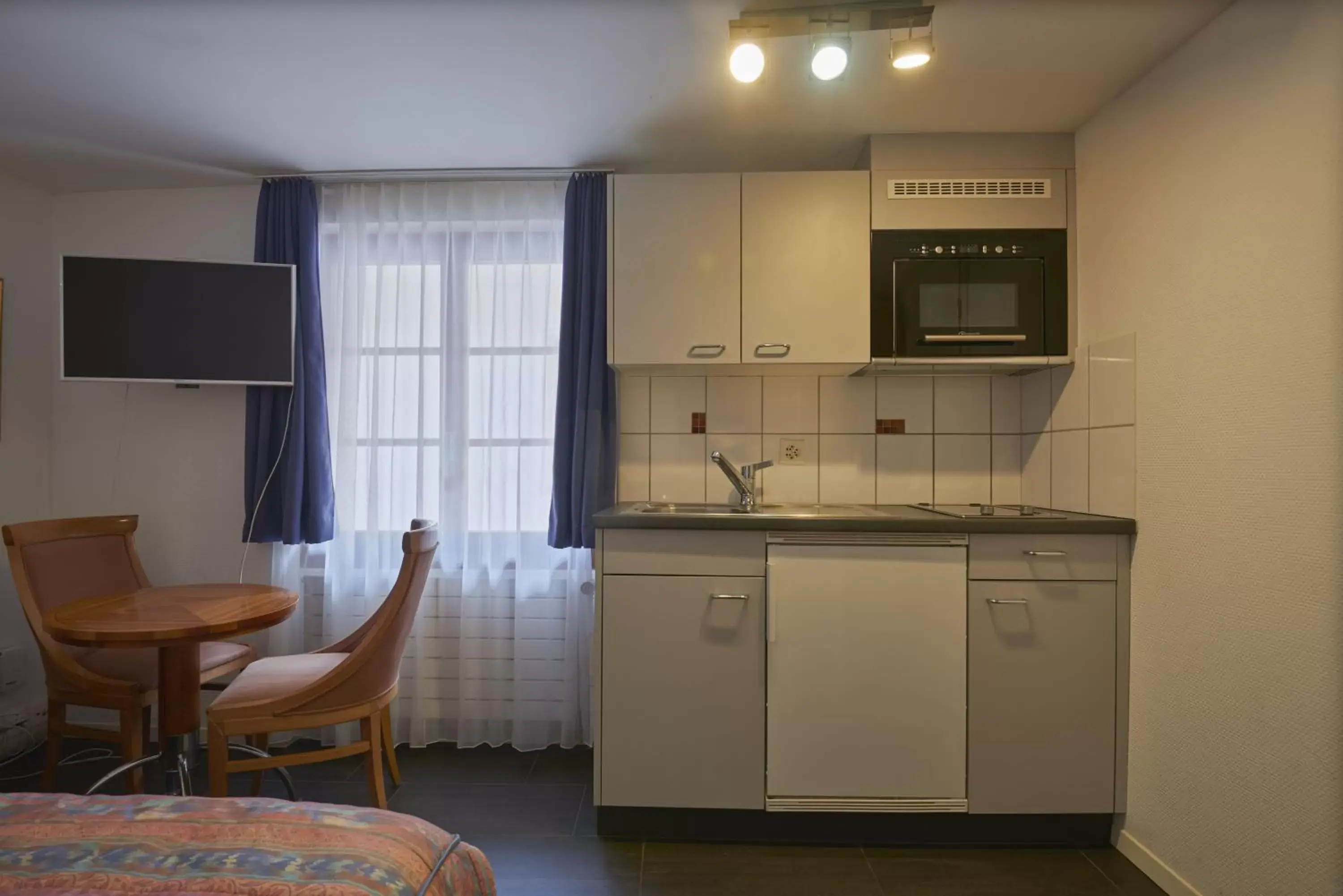 TV and multimedia, Kitchen/Kitchenette in Aparthotel Hine Adon Fribourg