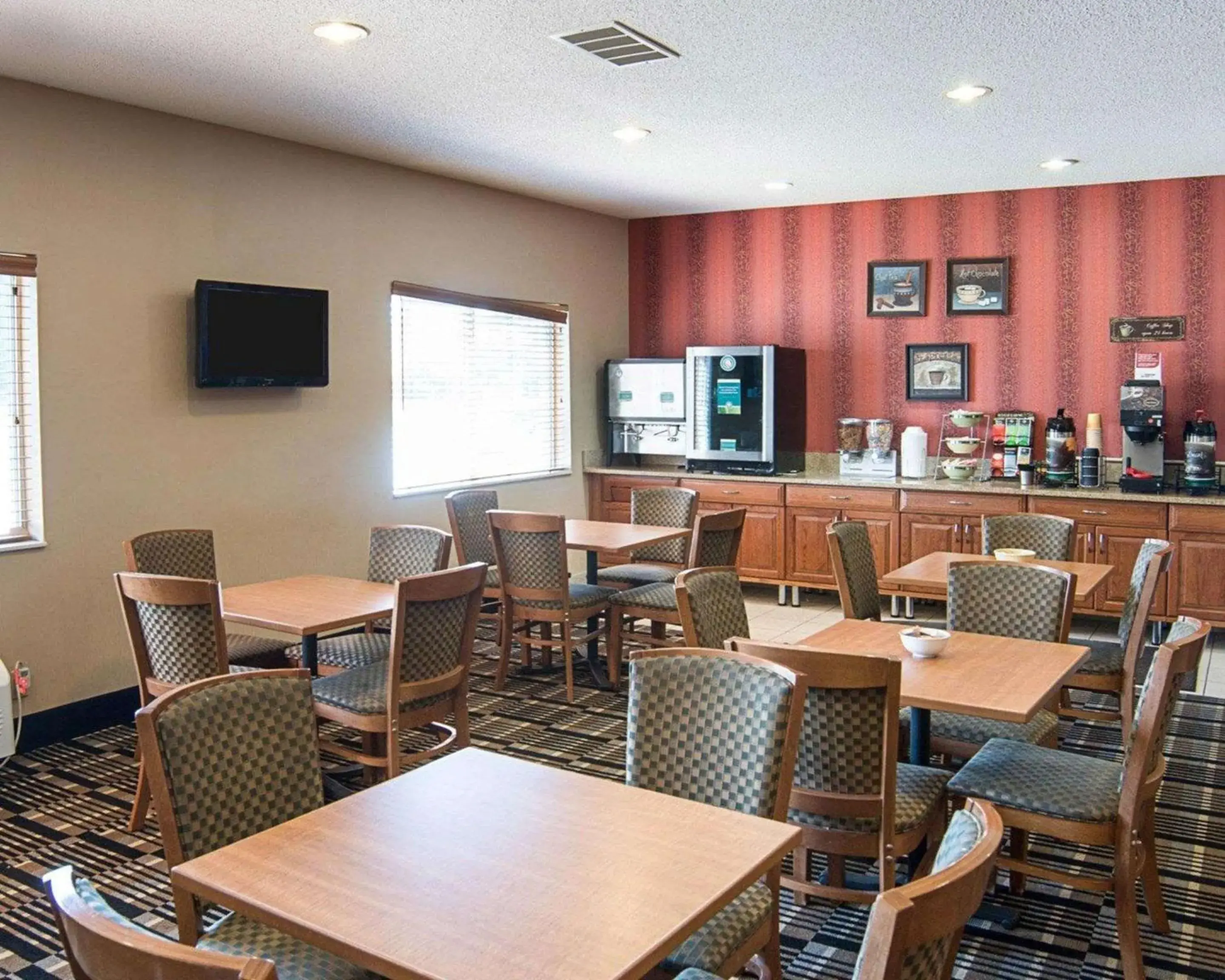 Restaurant/places to eat in Quality Inn Brooklyn Center Restaurant/places to eat in Quality Inn Brooklyn Center