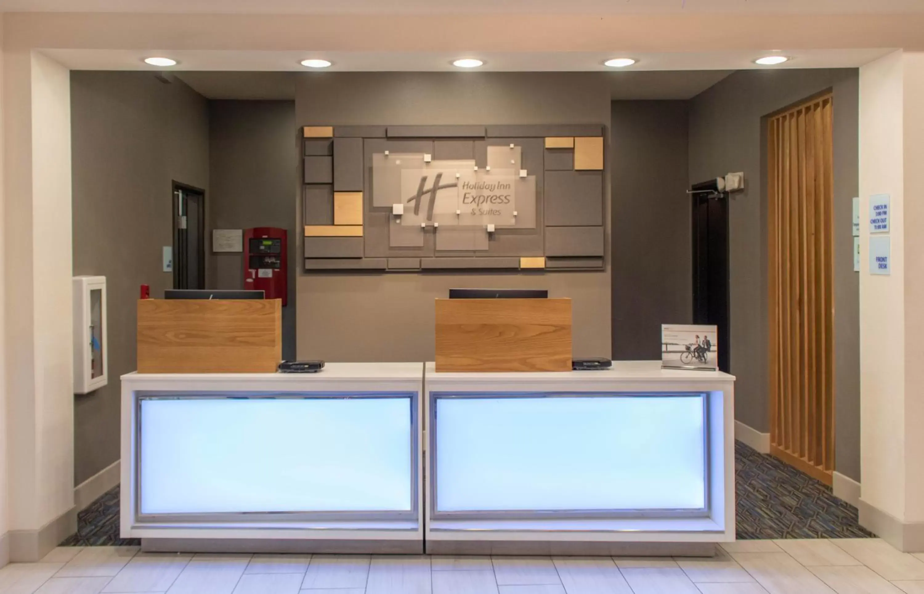 Lobby or reception in Holiday Inn Express Hotel & Suites Temple-Medical Center Area, an IHG Hotel