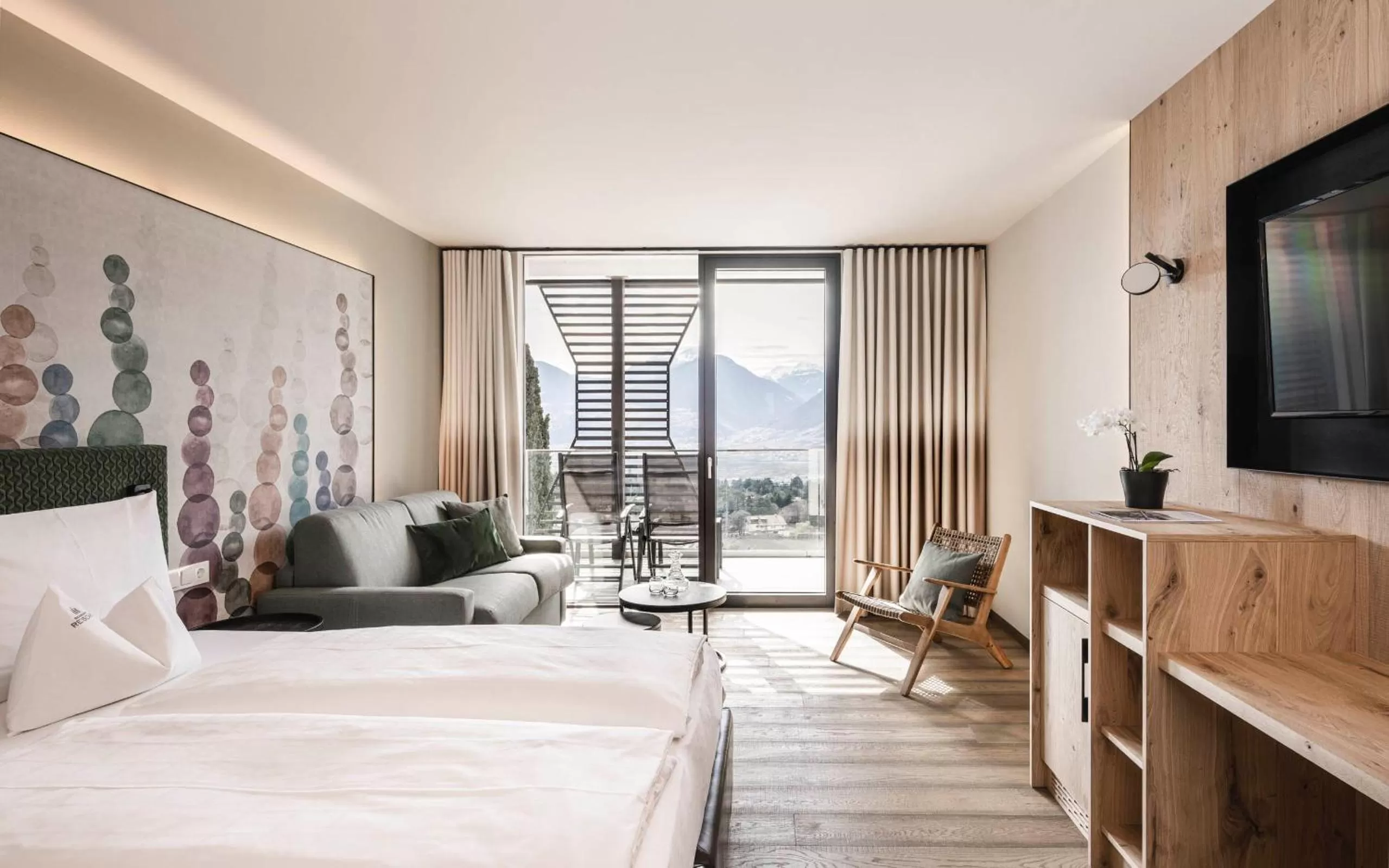 Bedroom, Bed in Schenna Resort