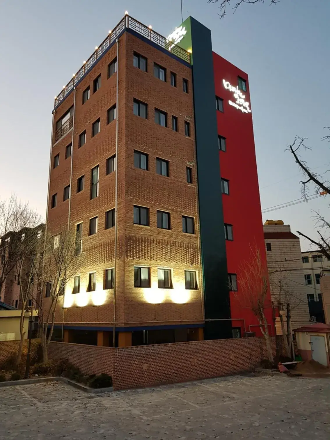 Facade/entrance, Property Building in Midtown Hostel Daegu