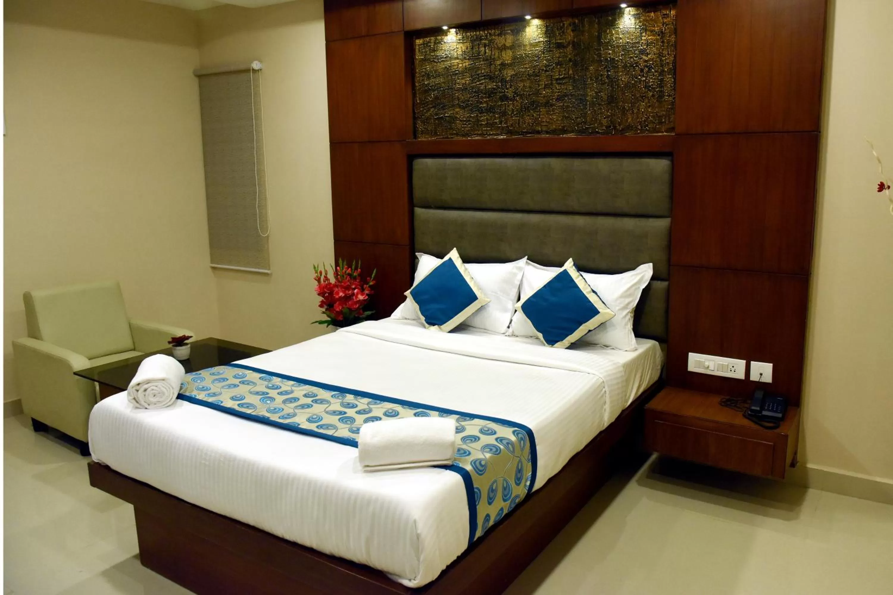 Bed in The Hydel Park - Business Class Hotel - Near Central Railway Station