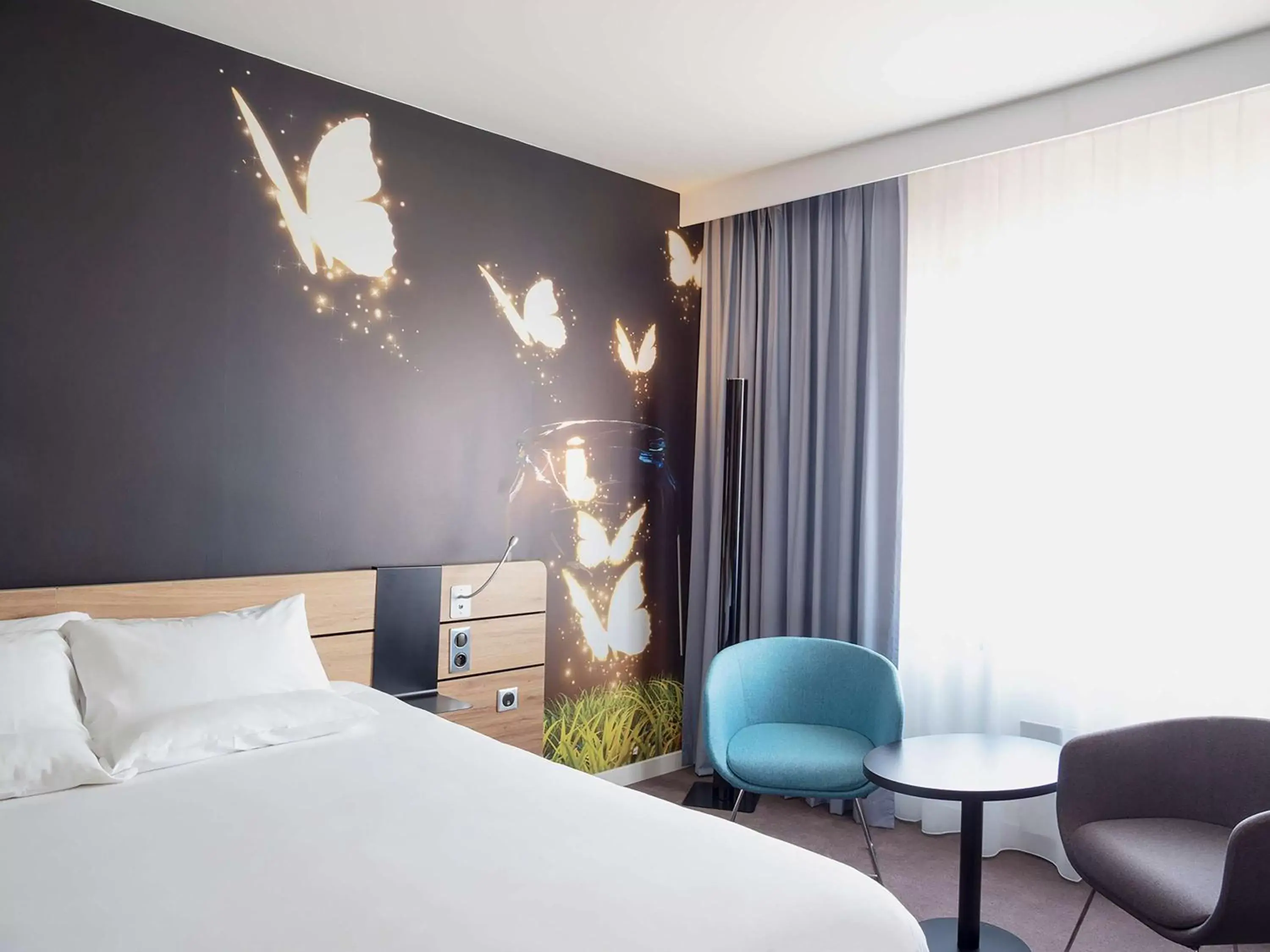 Photo of the whole room, Bed in Novotel Katowice Centrum