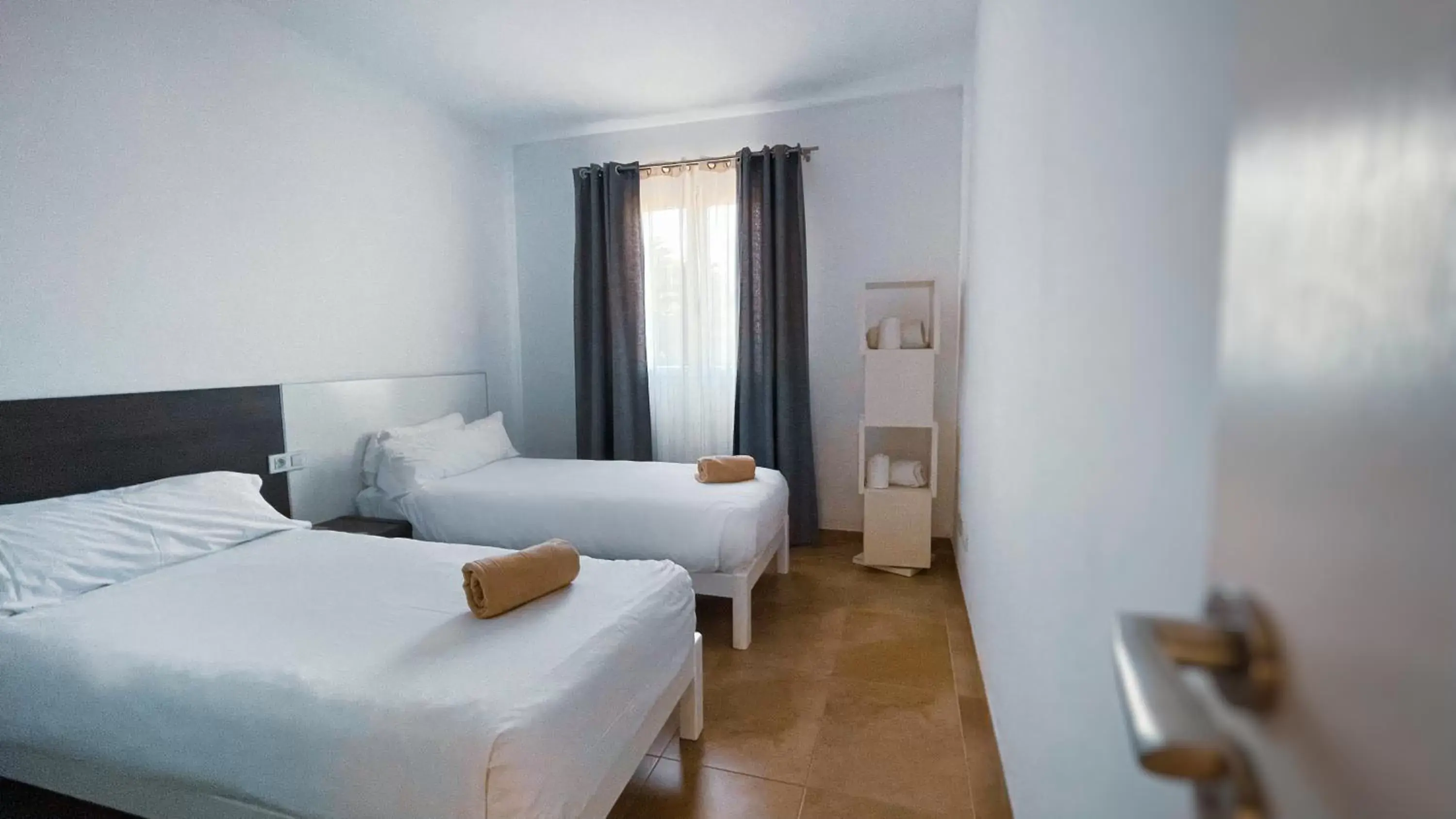 Bedroom, Bed in Lago Resort Menorca - Villas & Bungalows del Lago