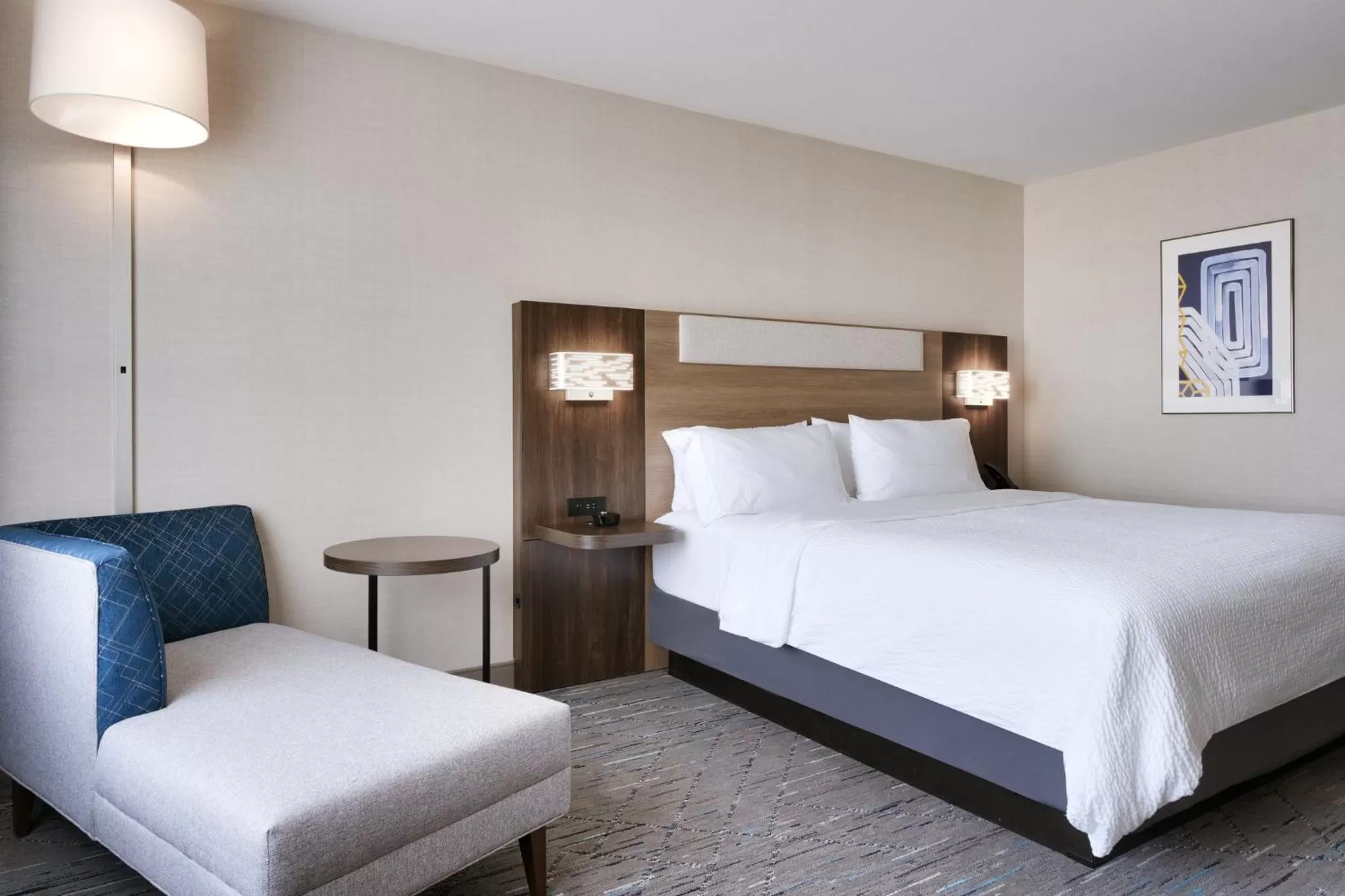 Photo of the whole room, Bed in Holiday Inn Express and Suites Helena by IHG