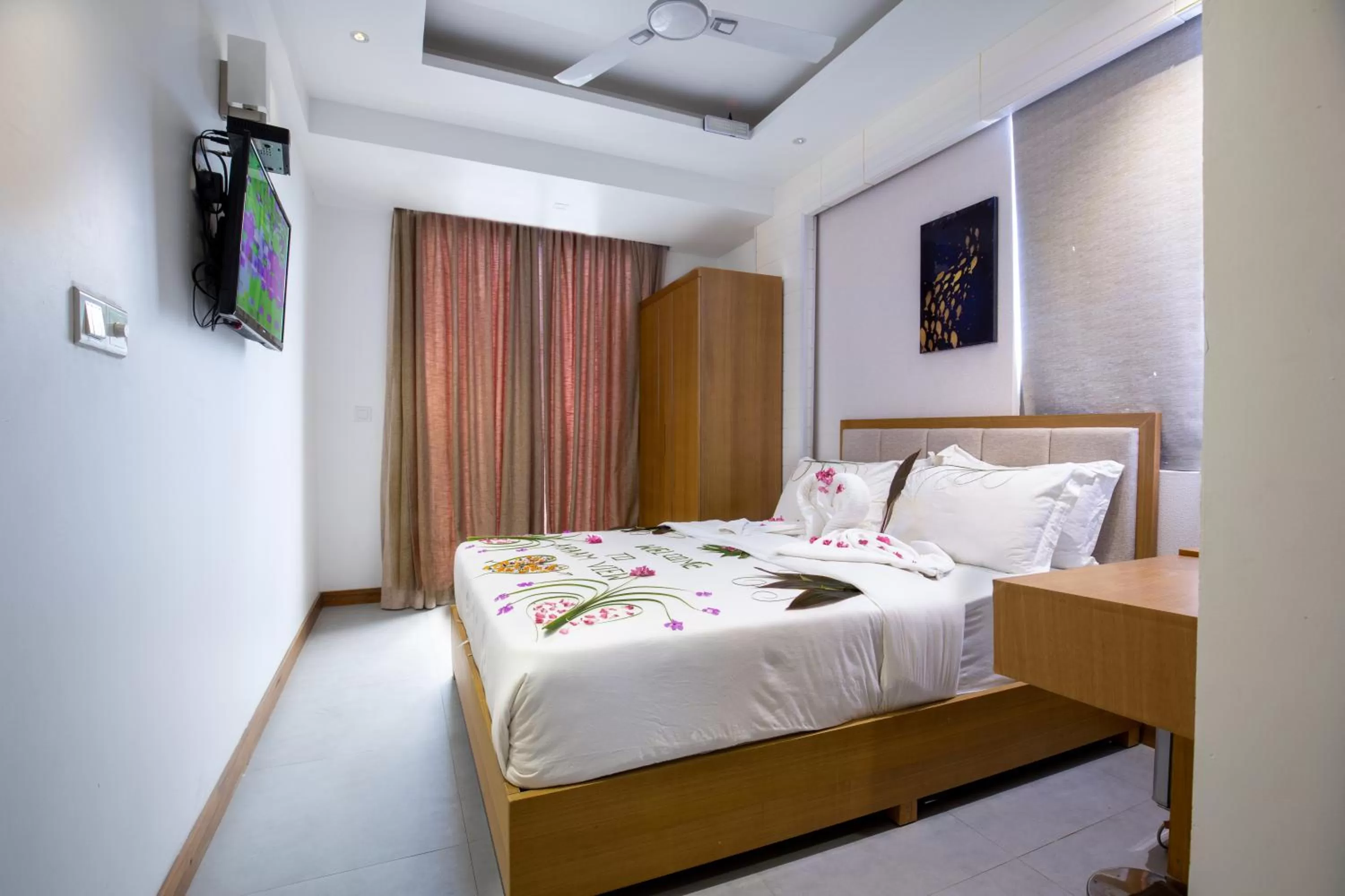 Bedroom, Bed in Araamview