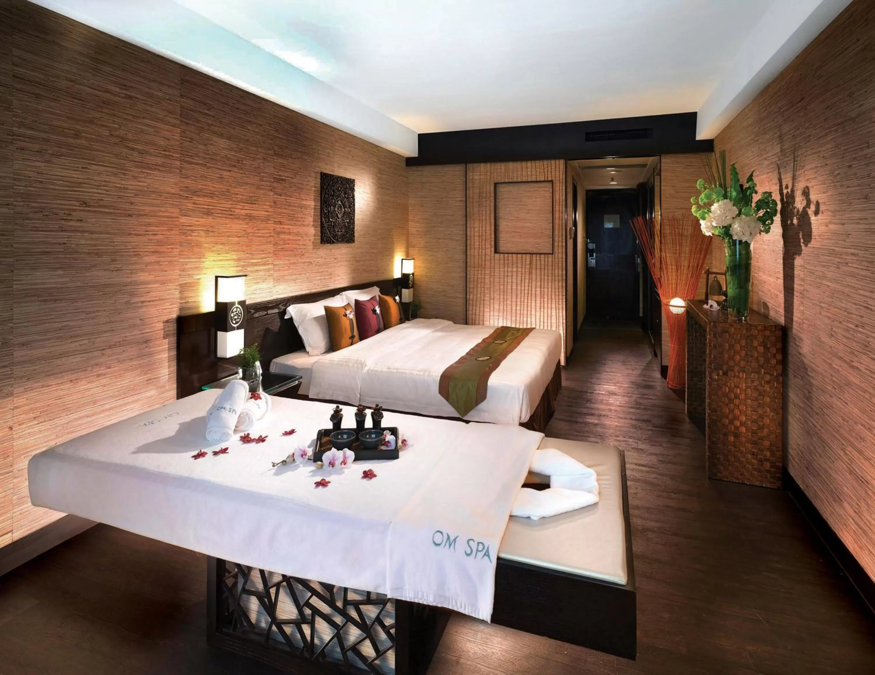 Bed in Regal Riverside Hotel