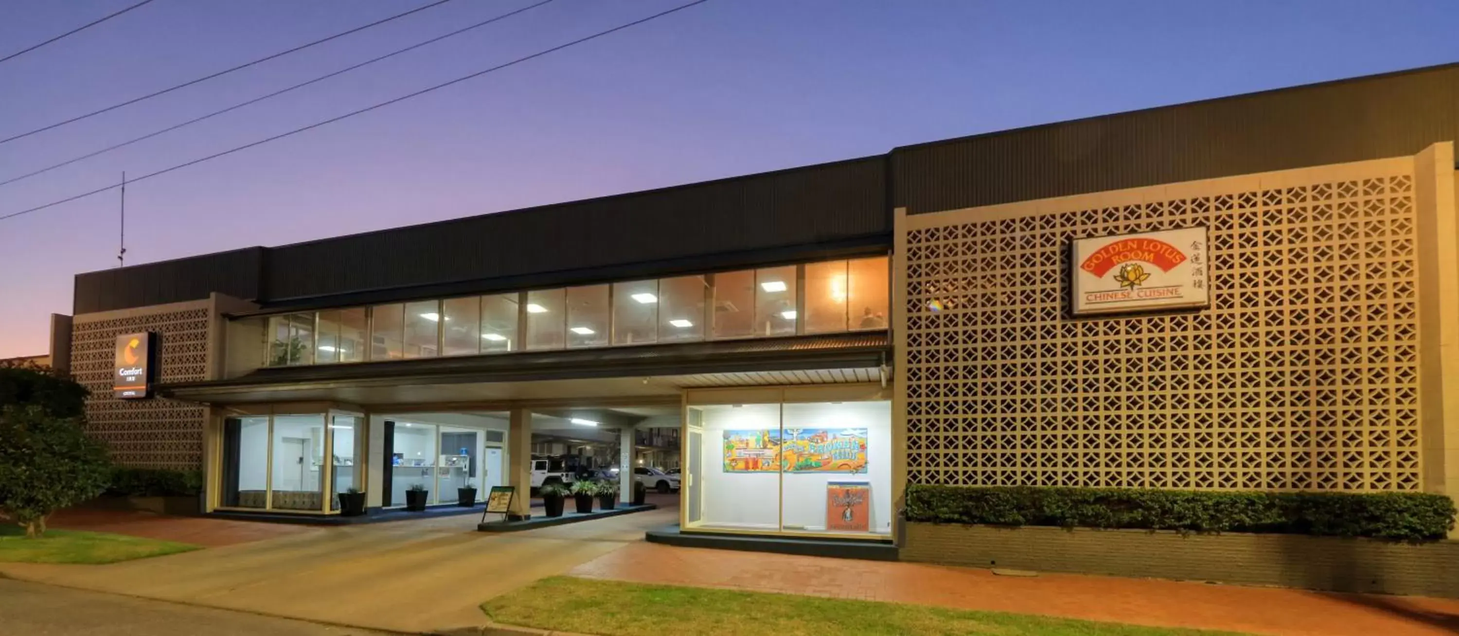 Property building in Comfort Inn Crystal Broken Hill Property building in Comfort Inn Crystal Broken Hill