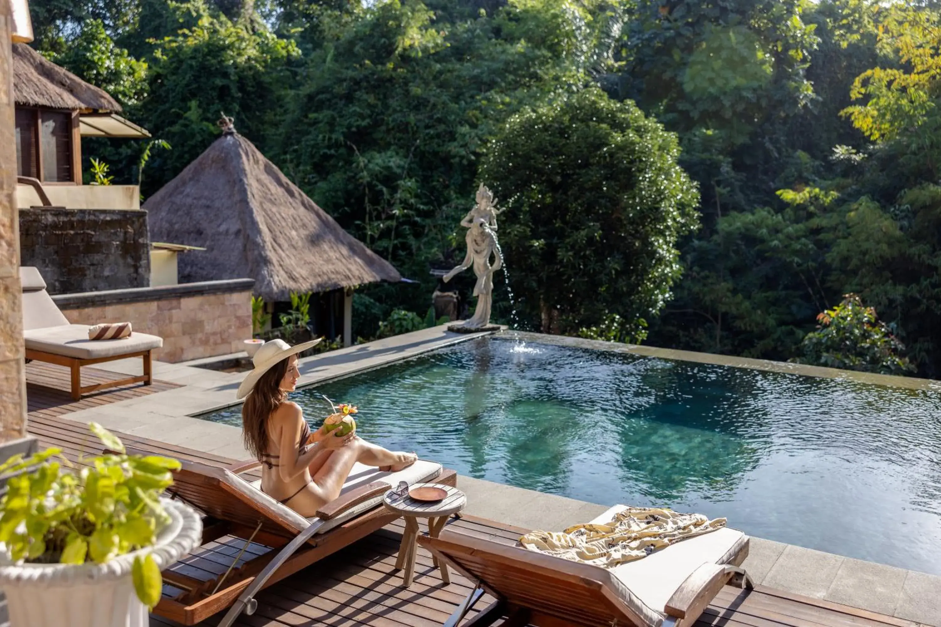 Swimming pool in The Pari Sudha Swimming pool in The Pari Sudha