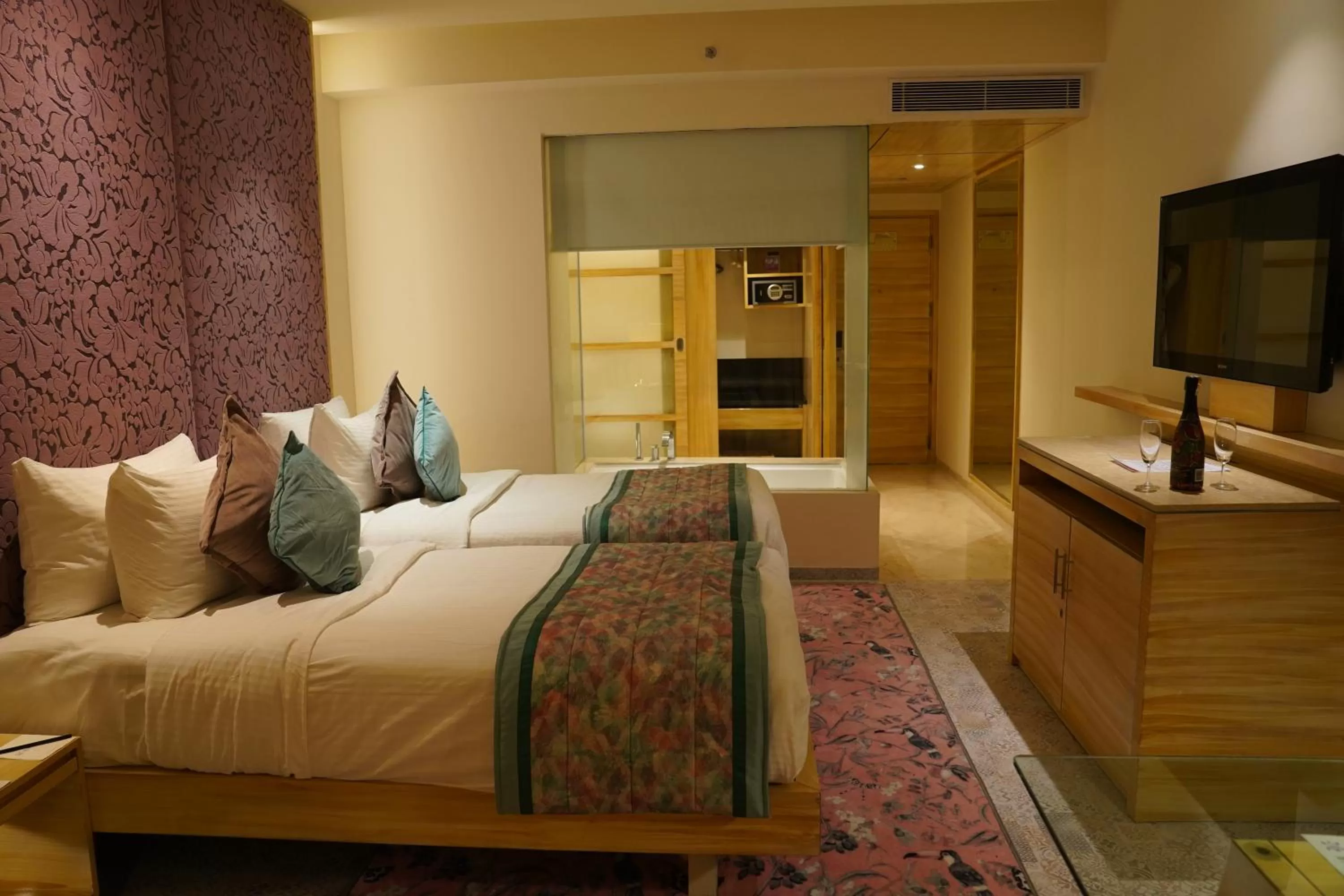 Bedroom, Bed in Hotel Royal Orchid Jaipur, Tonk Road