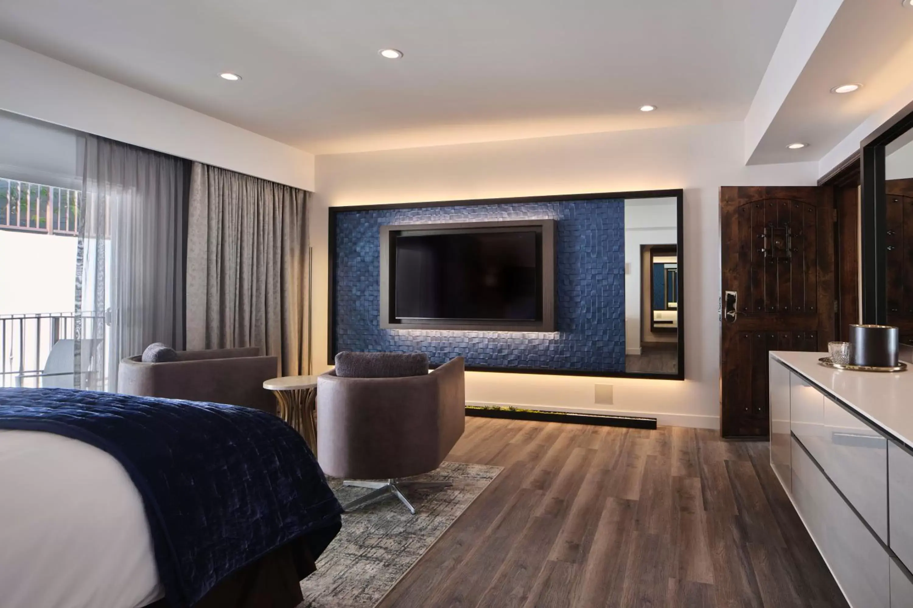 TV/Entertainment Center in Sunset Marquis Hotel