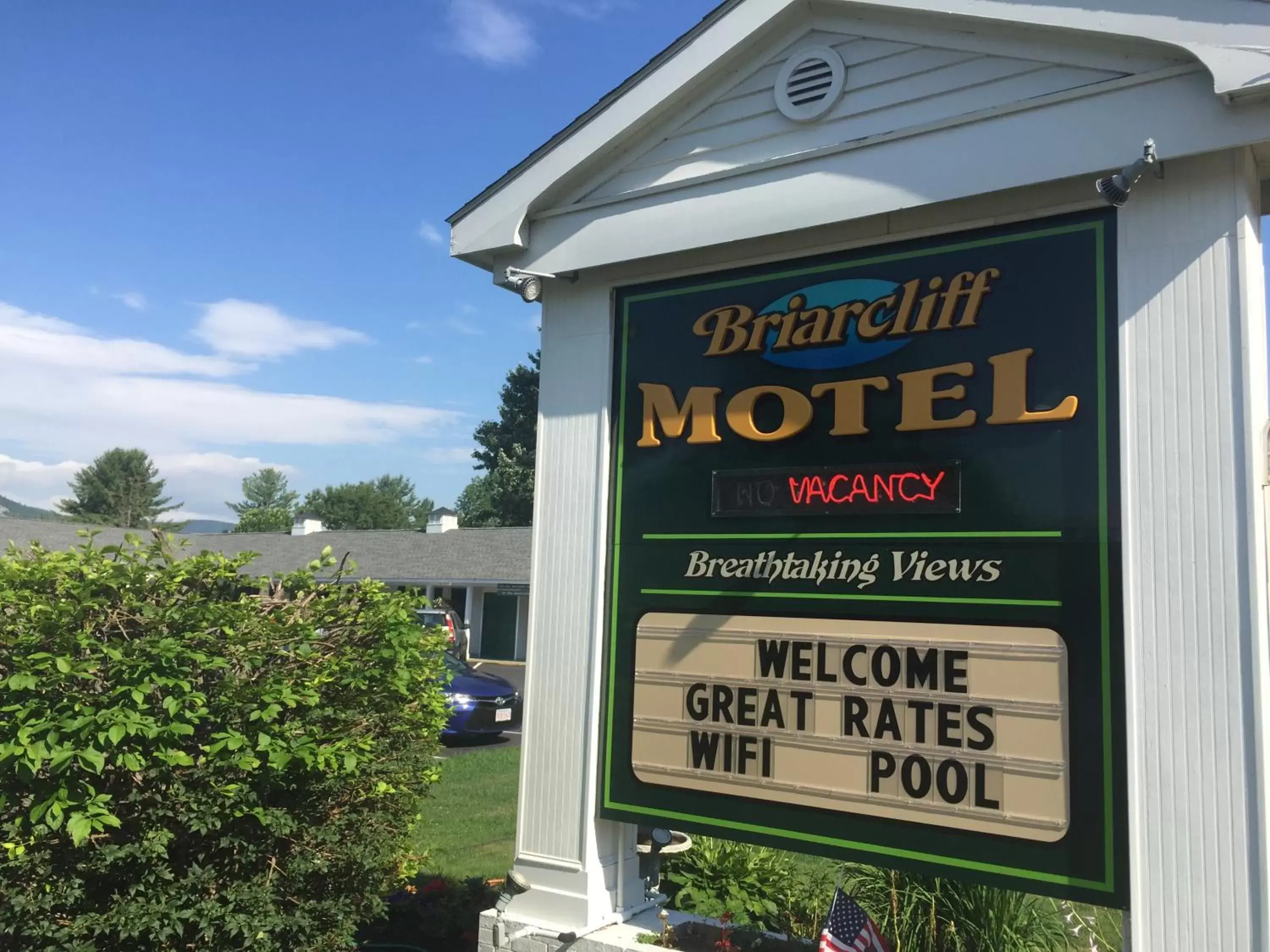 Day in Briarcliff Motel