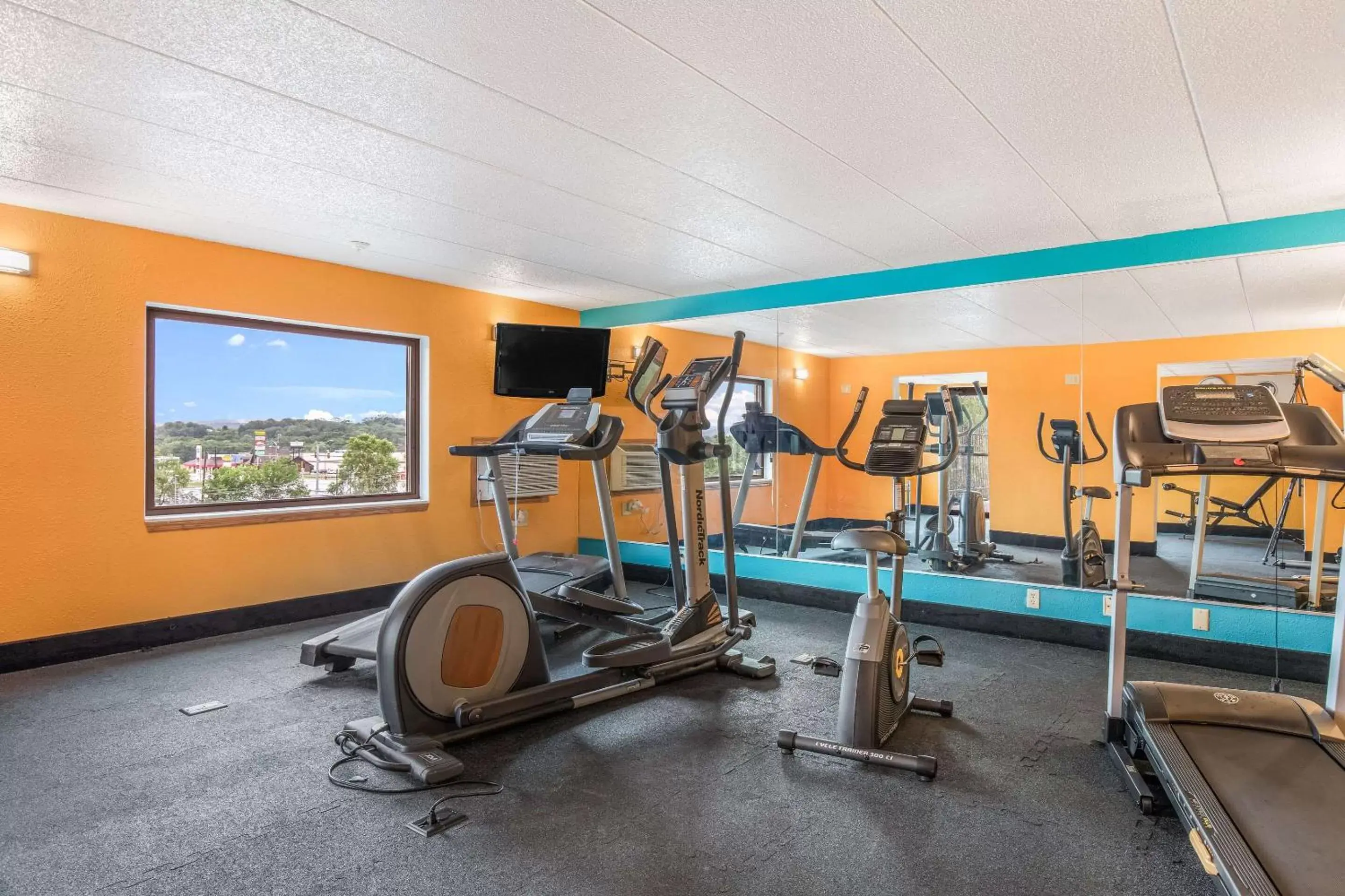 Fitness centre/facilities, Fitness Center/Facilities in Clarion Hotel and Convention Center Baraboo