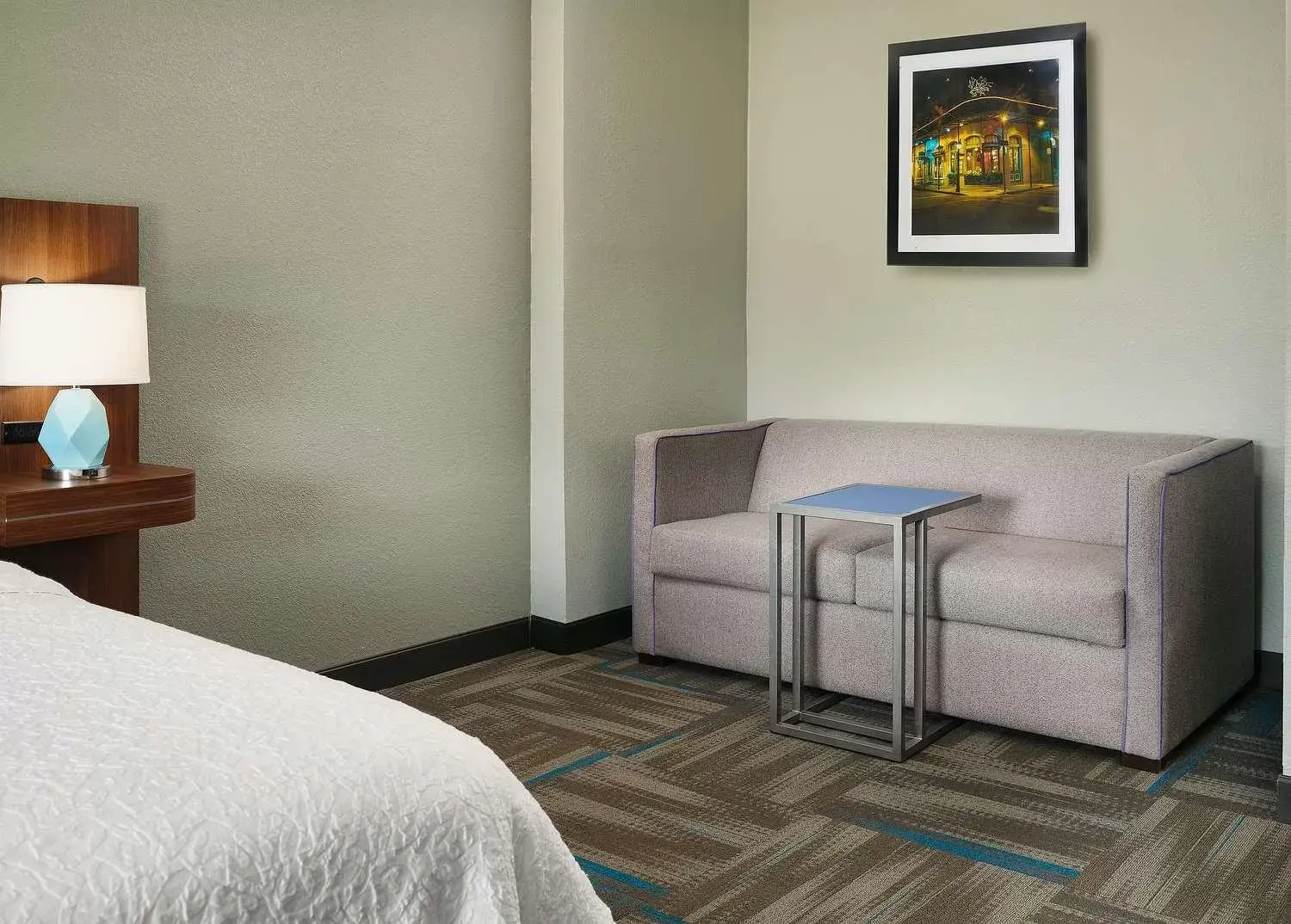 Living room, Seating Area in Hampton Inn Covington/Mandeville