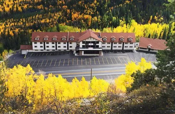 Property building in Monarch Mountain Lodge