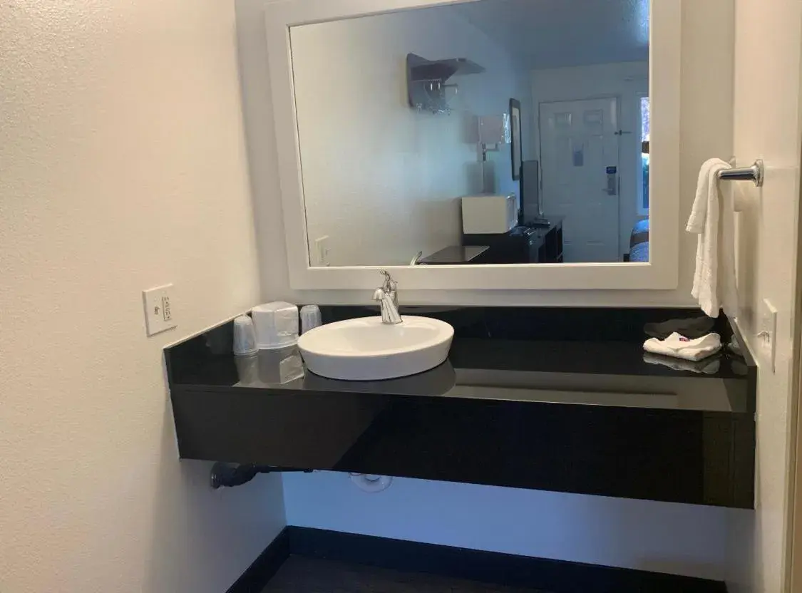 Bathroom in Motel 6-Yakima, WA - Downtown