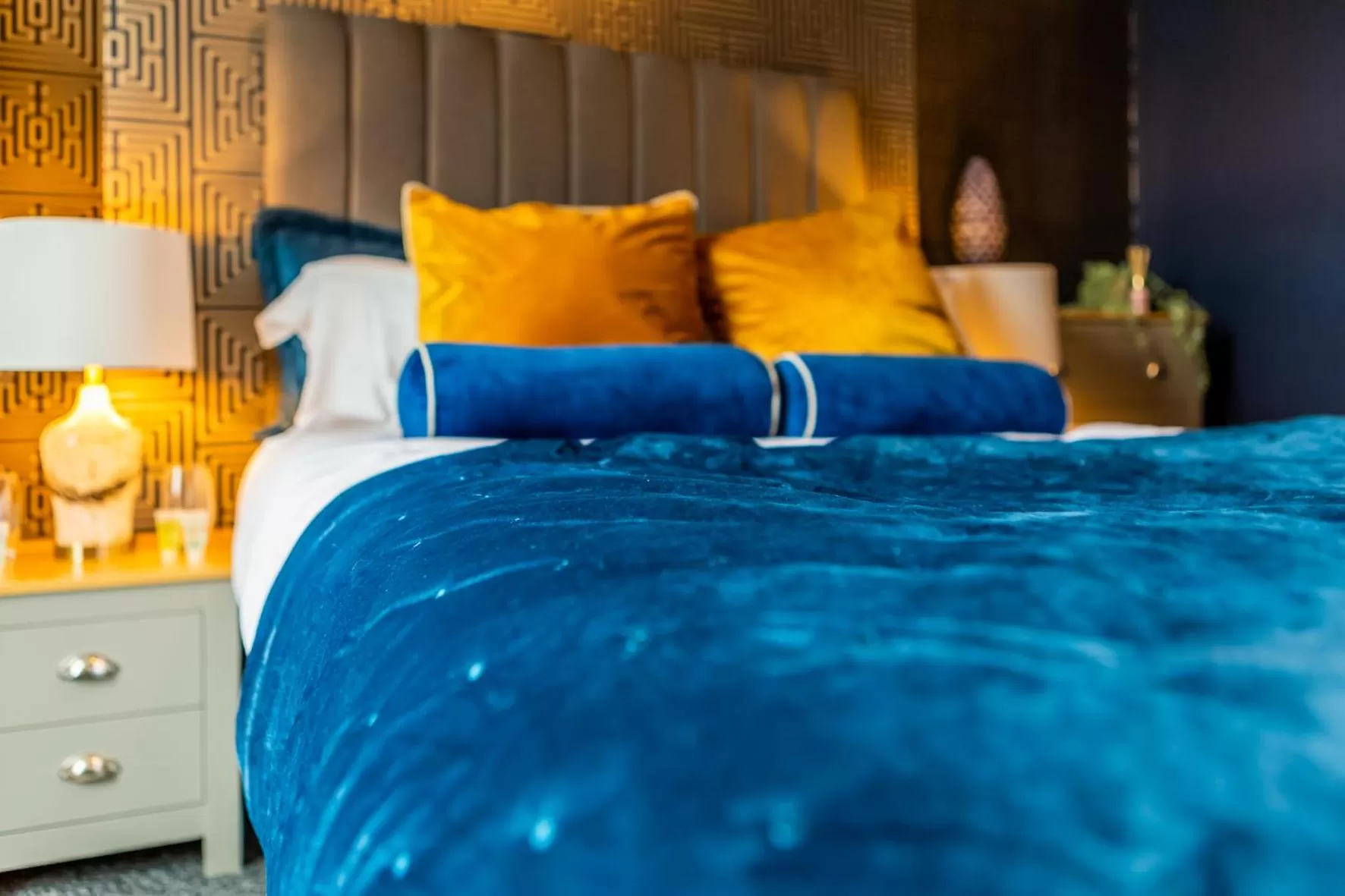 Bedroom, Bed in Comfy-Stays - Lower Ocean Road