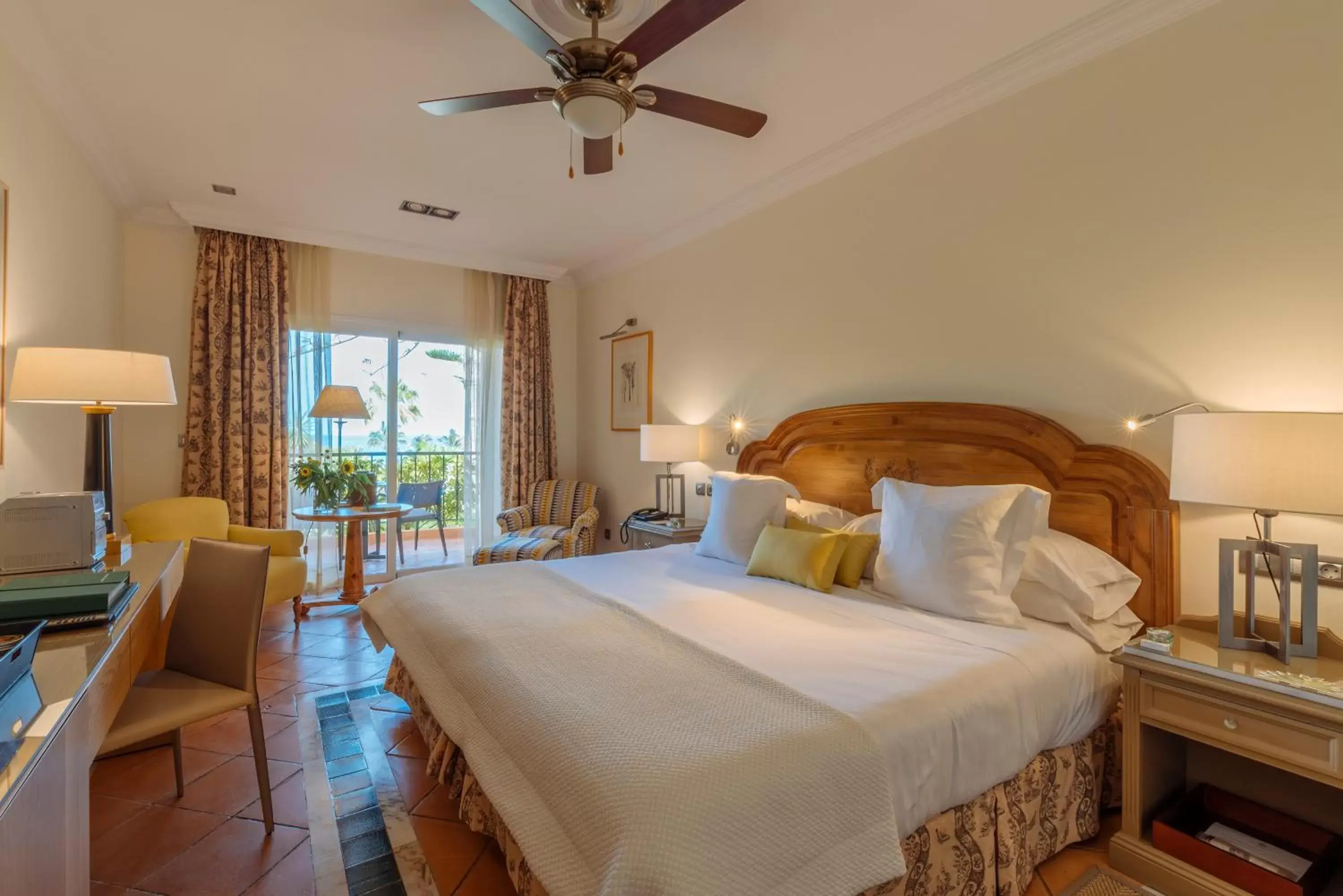 Bedroom, Bed in Bahia del Duque