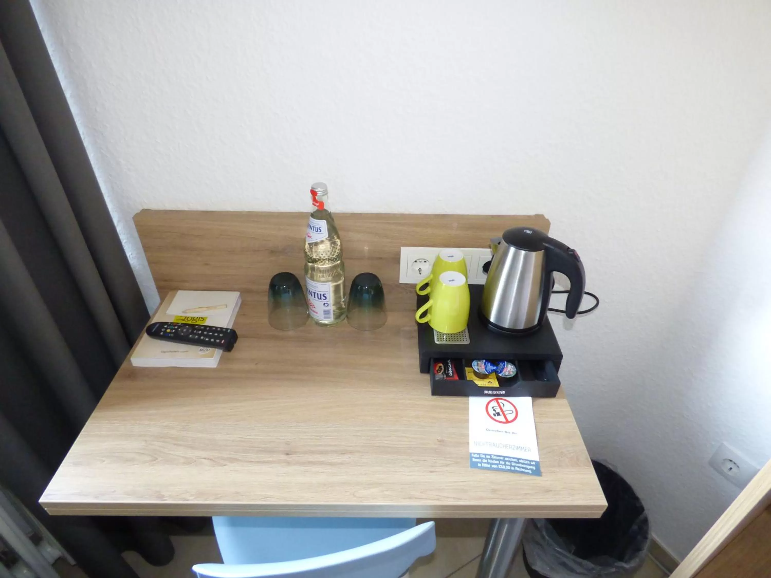 Coffee/tea facilities in Hotel Art Inn Dinslaken