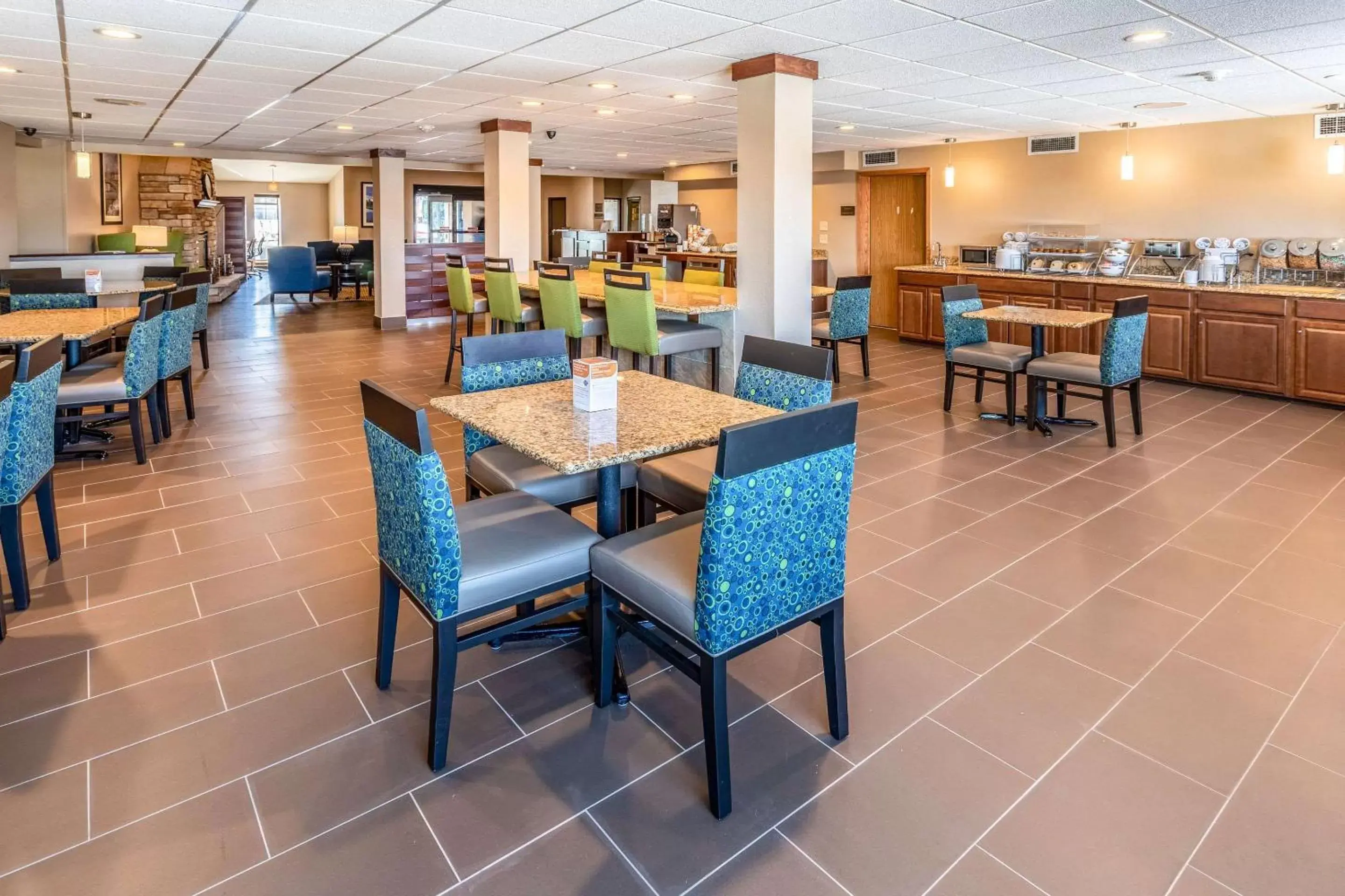 Restaurant/places to eat in Comfort Inn Restaurant/places to eat in Comfort Inn