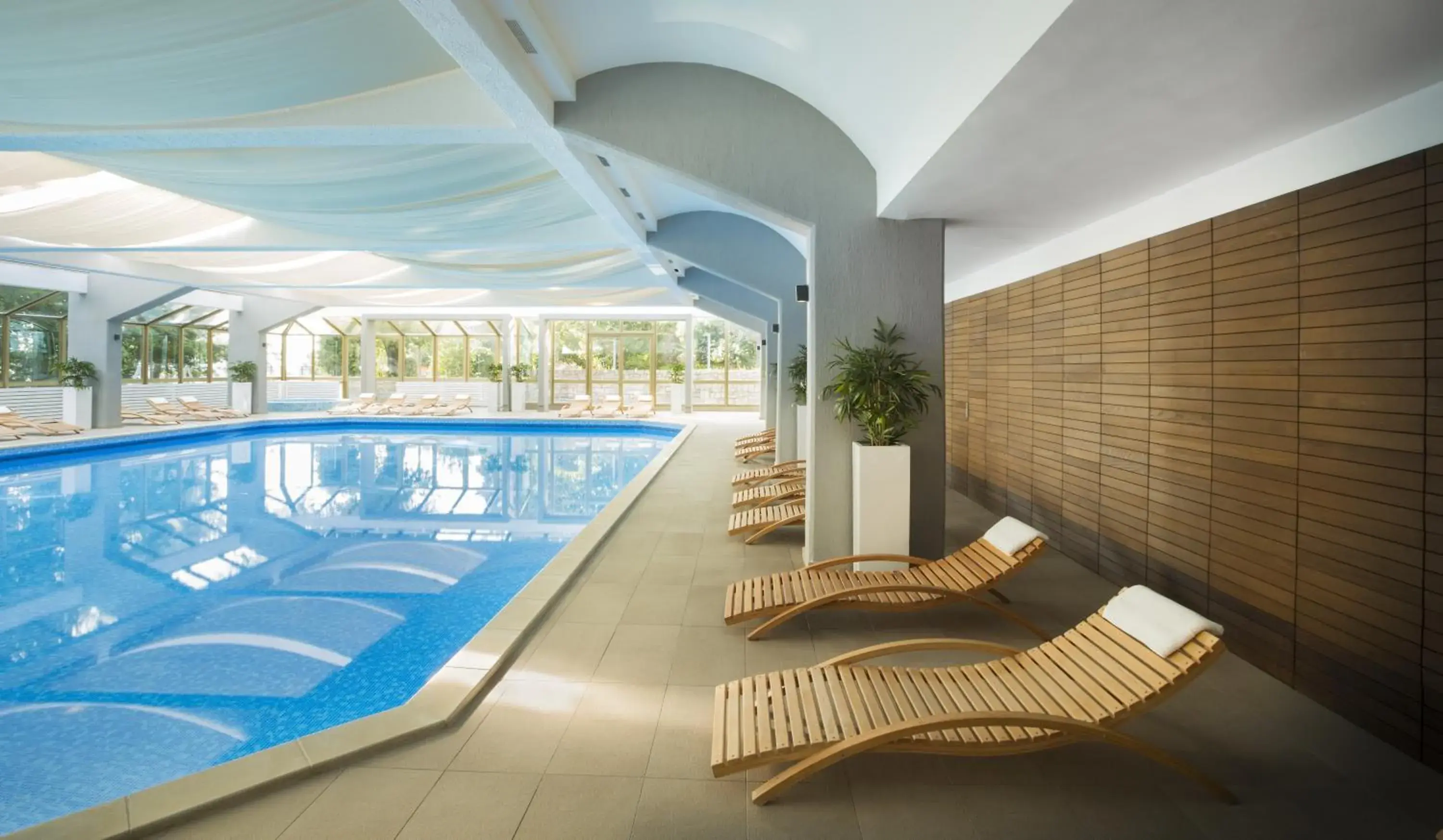 Swimming Pool in Hotel Excelsior - Liburnia