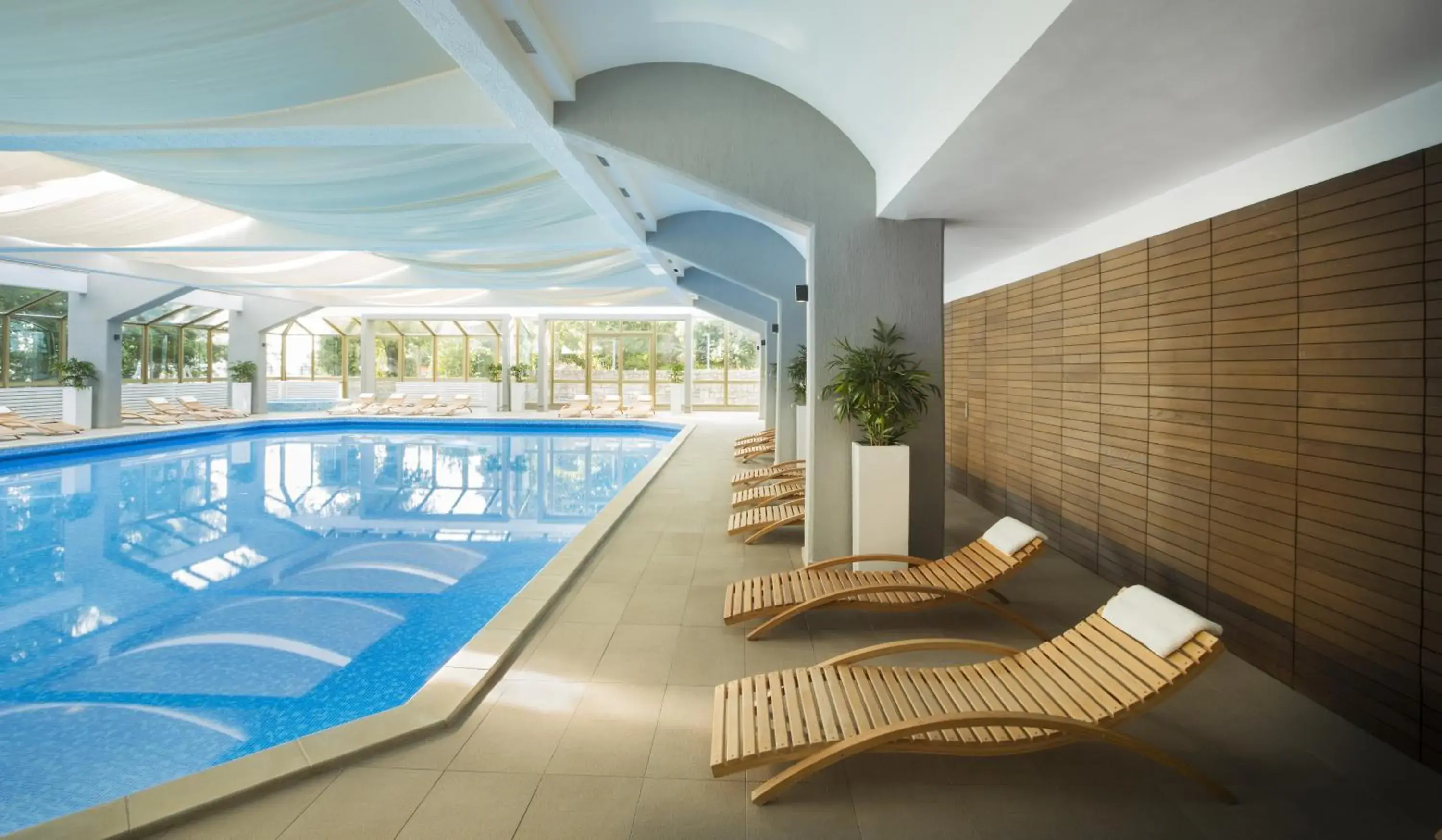 Swimming pool in Hotel Excelsior - Liburnia Swimming pool in Hotel Excelsior - Liburnia