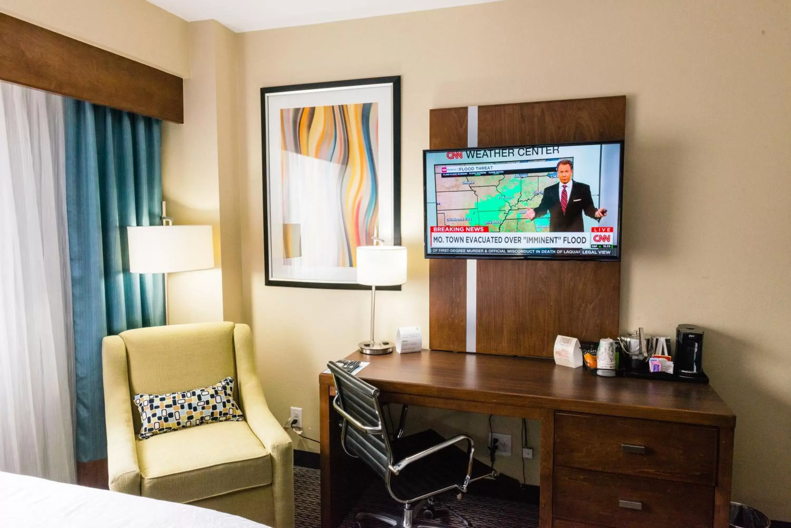 TV and multimedia, Seating Area in Holiday Inn Houston Downtown, an IHG Hotel