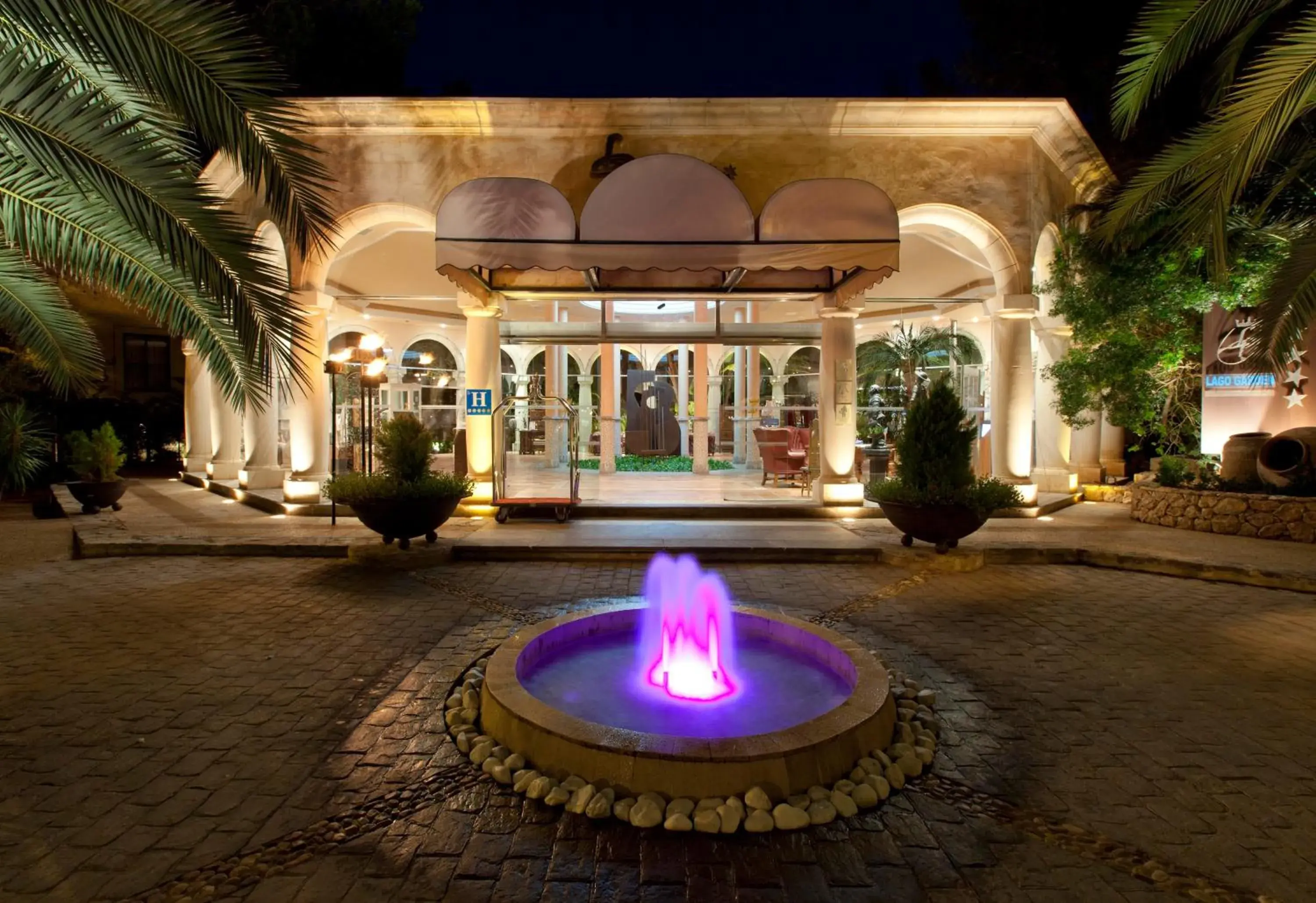 Property building in Lago Garden Apart-Suites & Spa Hotel Property building in Lago Garden Apart-Suites & Spa Hotel