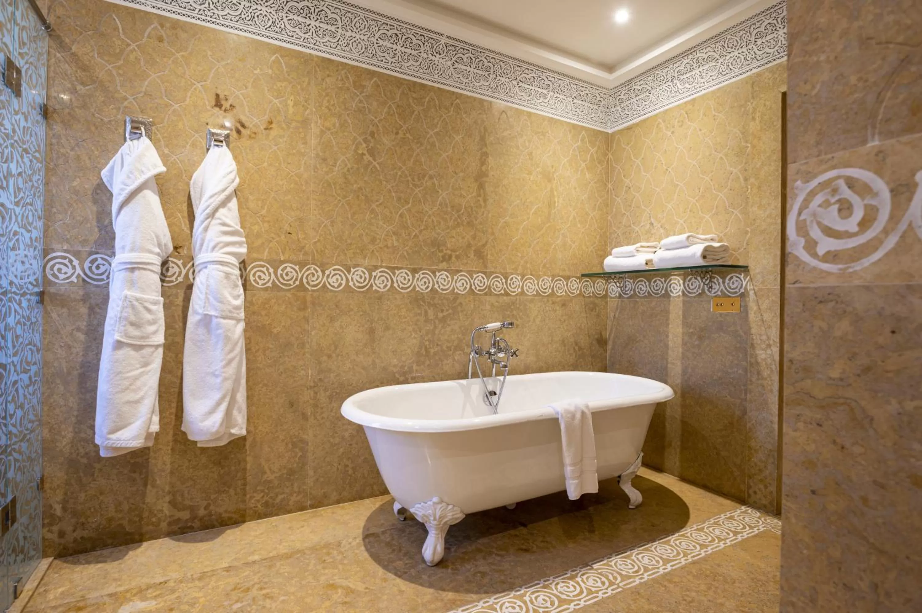 Bathroom in Maria Towers , Palais Table d'hôtes & SPA