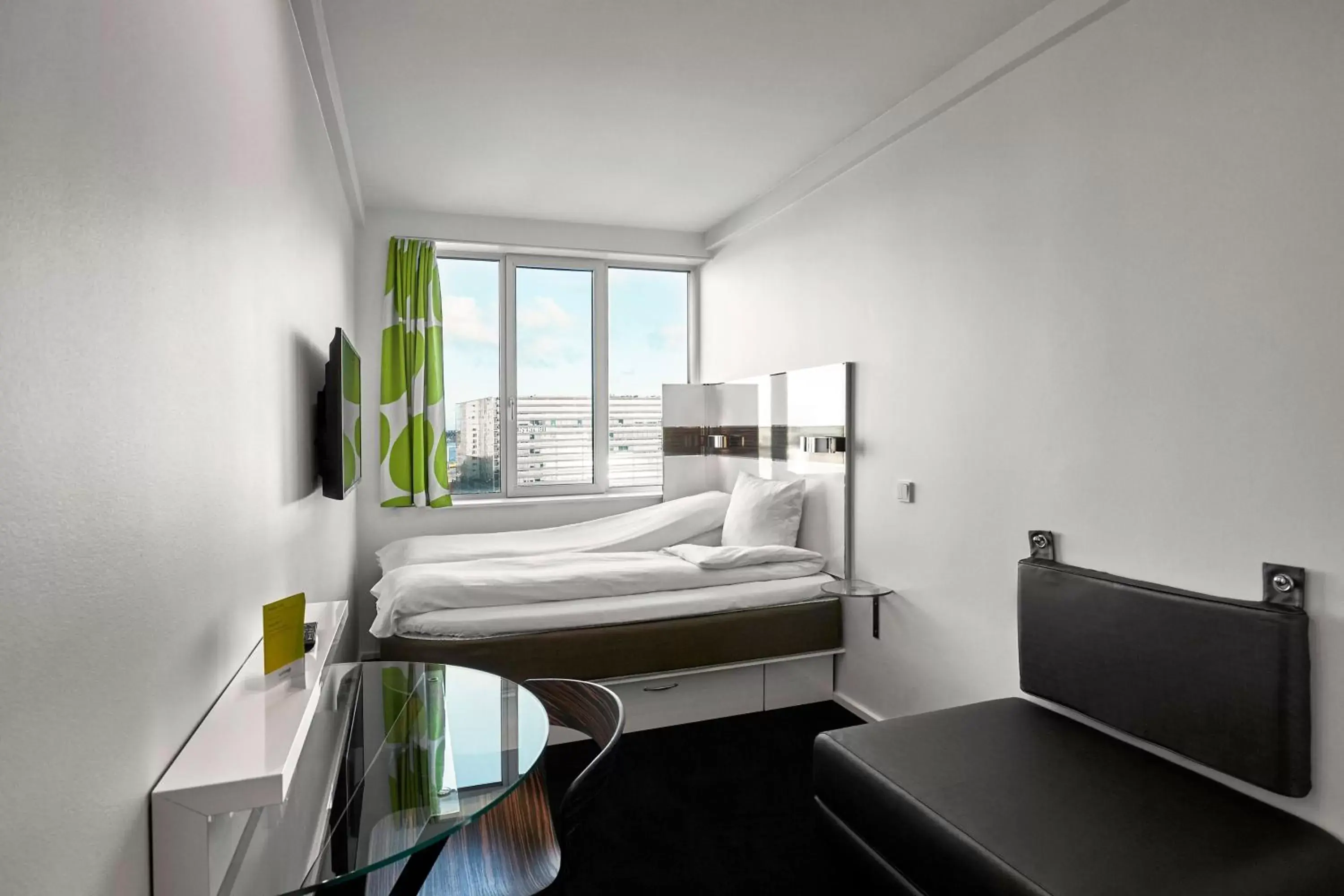 View (from property/room), Bed in Wakeup Copenhagen - Bernstorffsgade View (from property/room), Bed in Wakeup Copenhagen - Bernstorffsgade