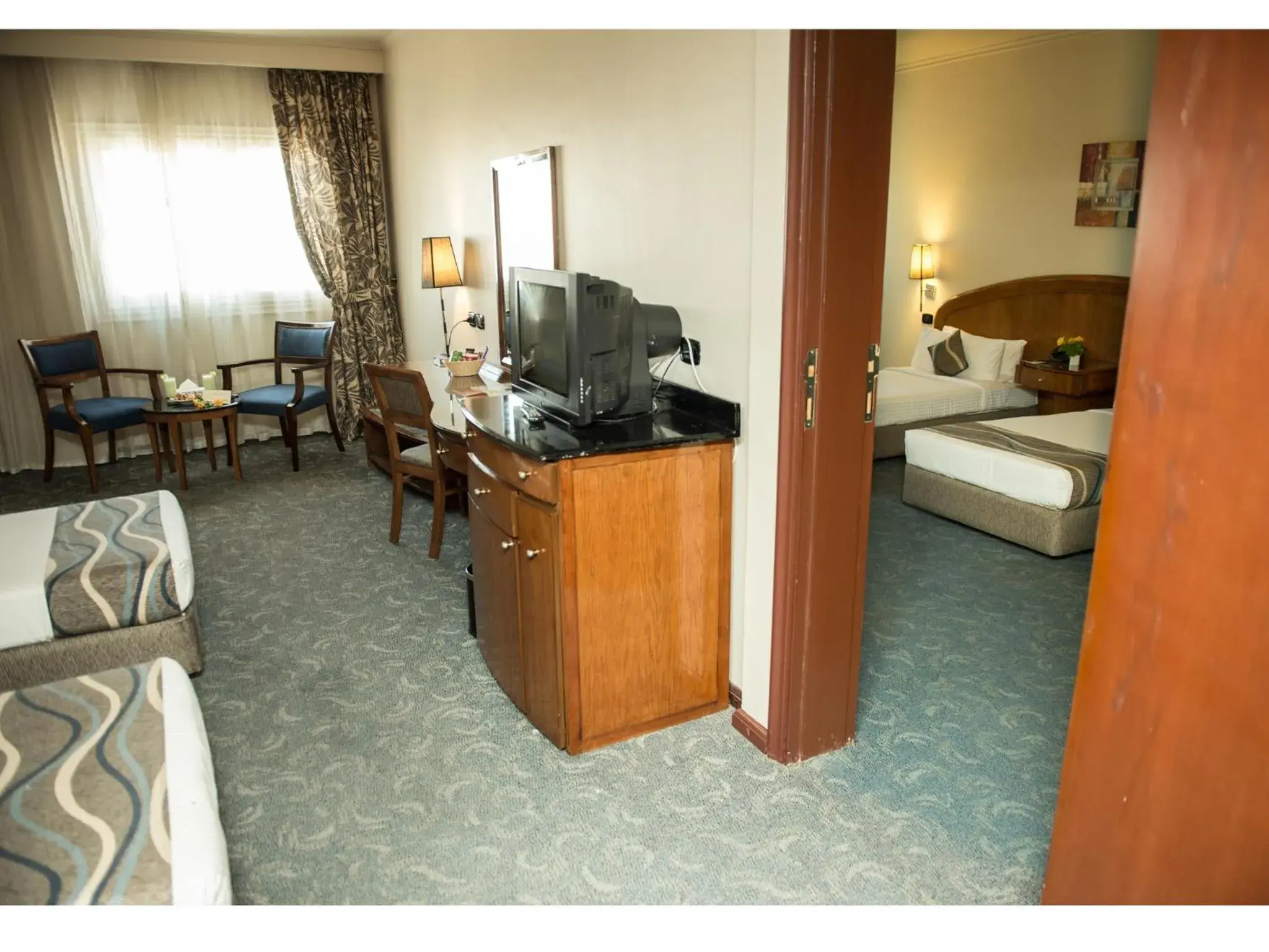 Bedroom, Seating Area in Cherry Maryski Hotel