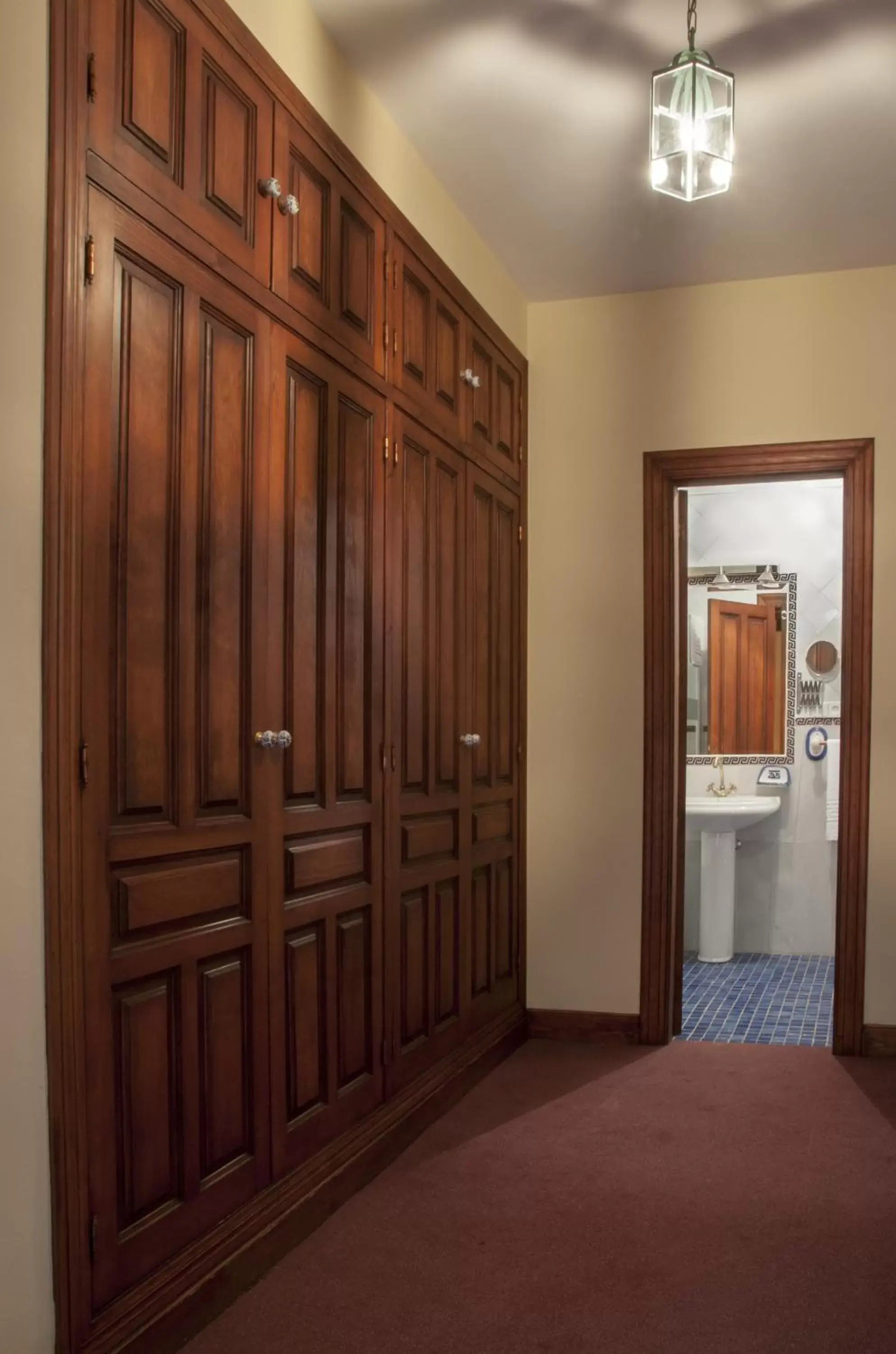 Junior Suite (2 Adults) in Alvar Fañez Junior Suite (2 Adults) in Alvar Fañez